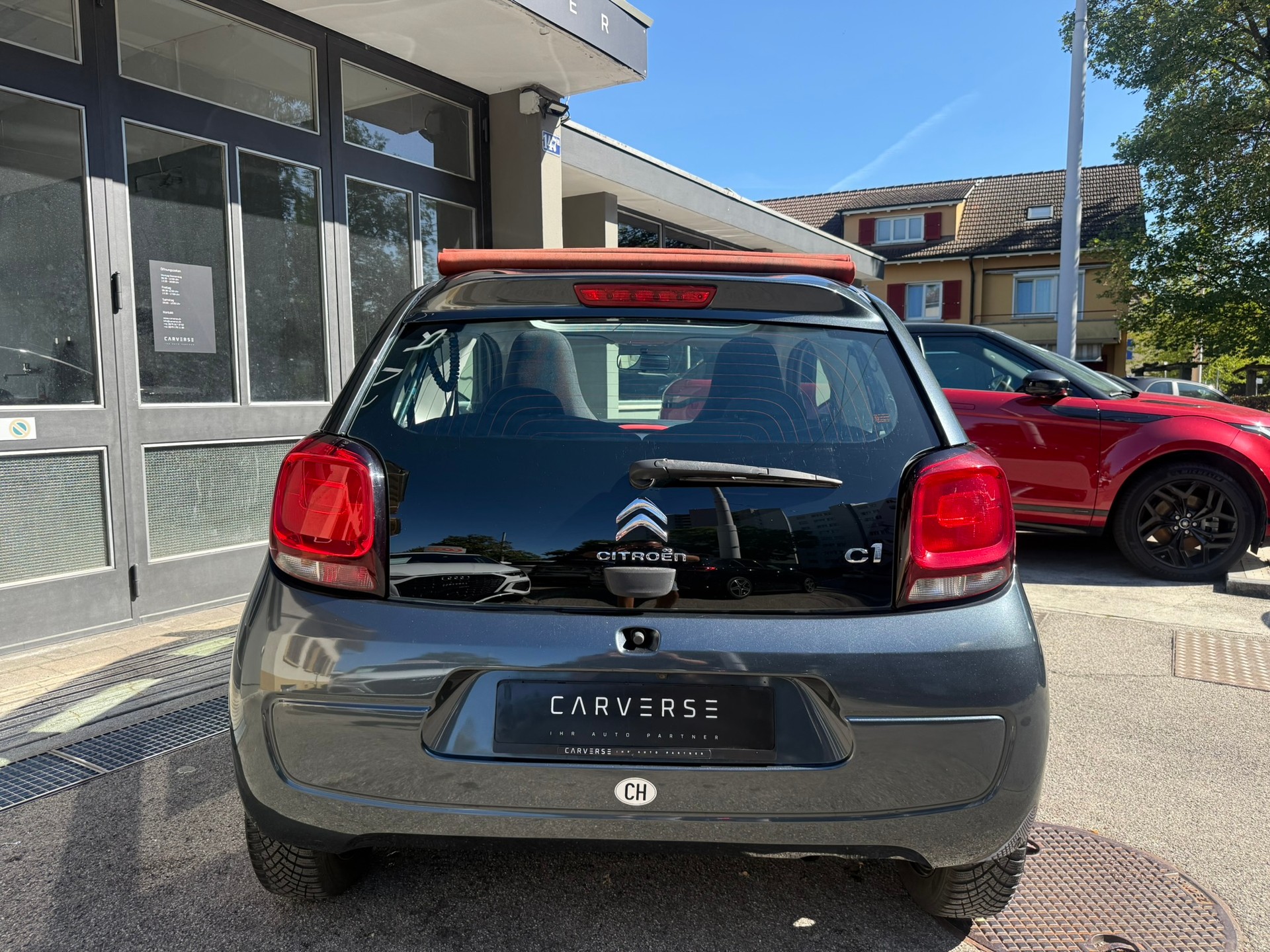 CITROEN C1 1.2 PureTech Shine Airscape-image-5