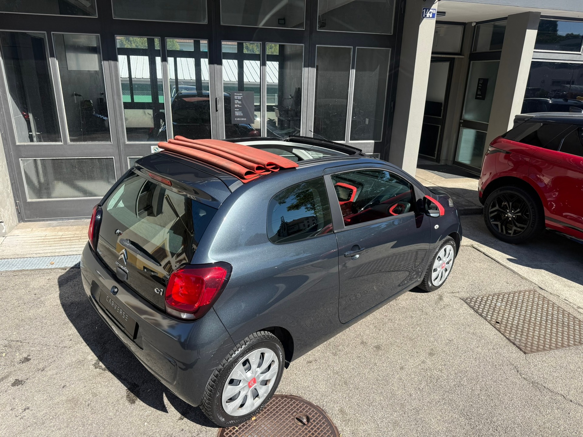 CITROEN C1 1.2 PureTech Shine Airscape-image-4