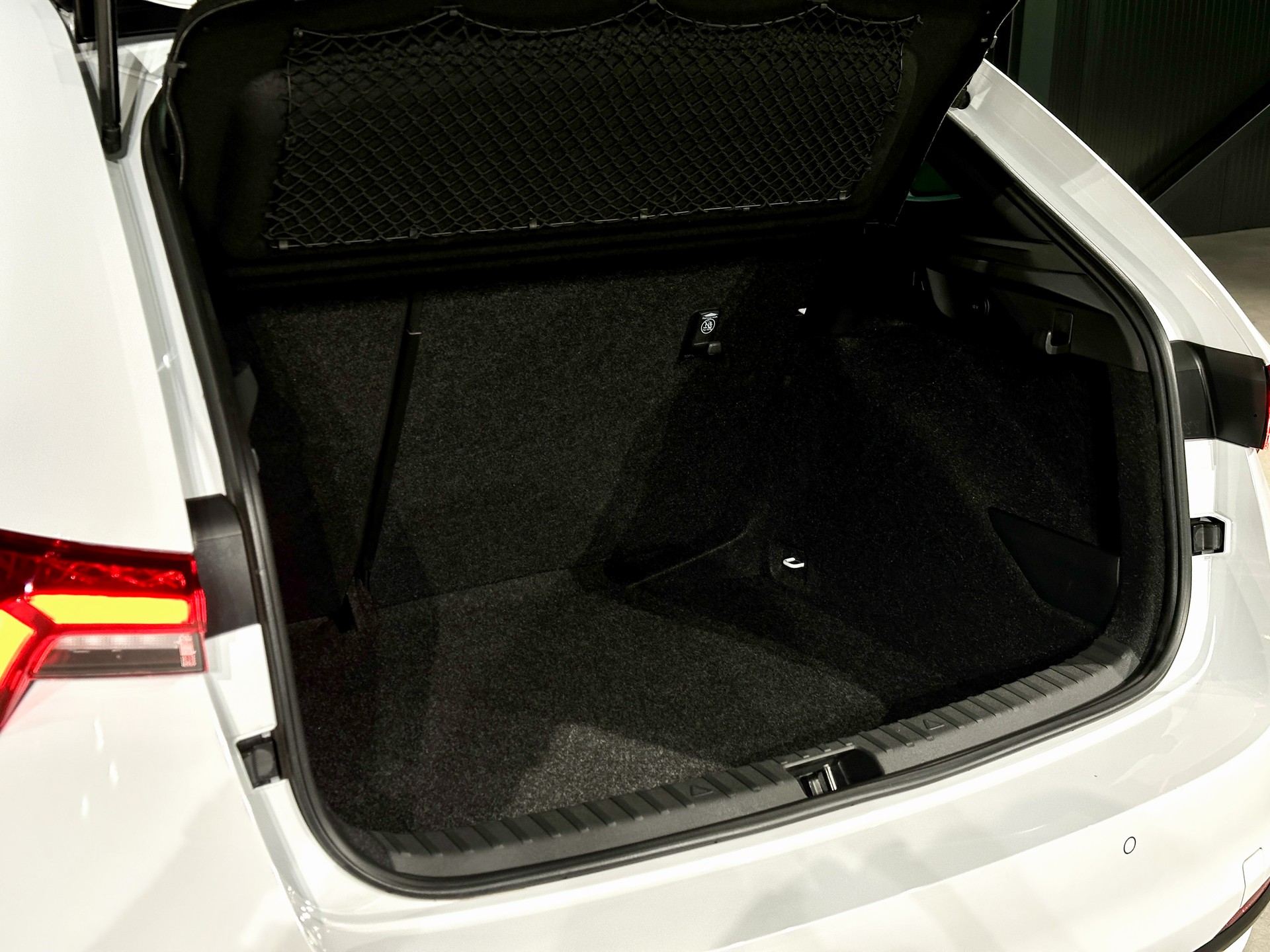 SKODA Scala 1.5 TSI Monte Carlo DSG-image-24