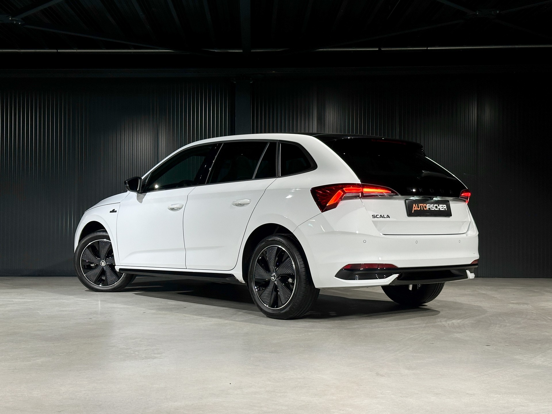 SKODA Scala 1.5 TSI Monte Carlo DSG-image-1