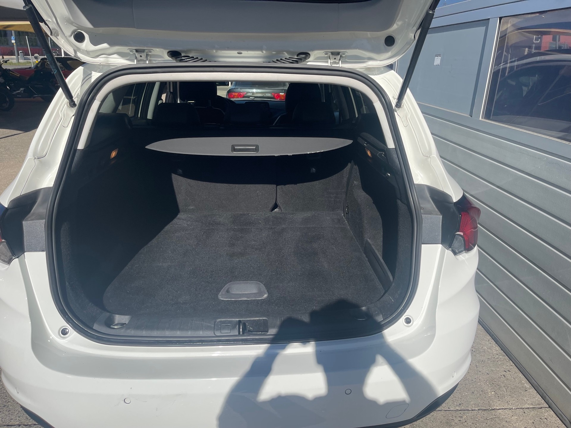 FIAT Tipo 1.4TJet Station Wagon S-Design-showroom-element-3