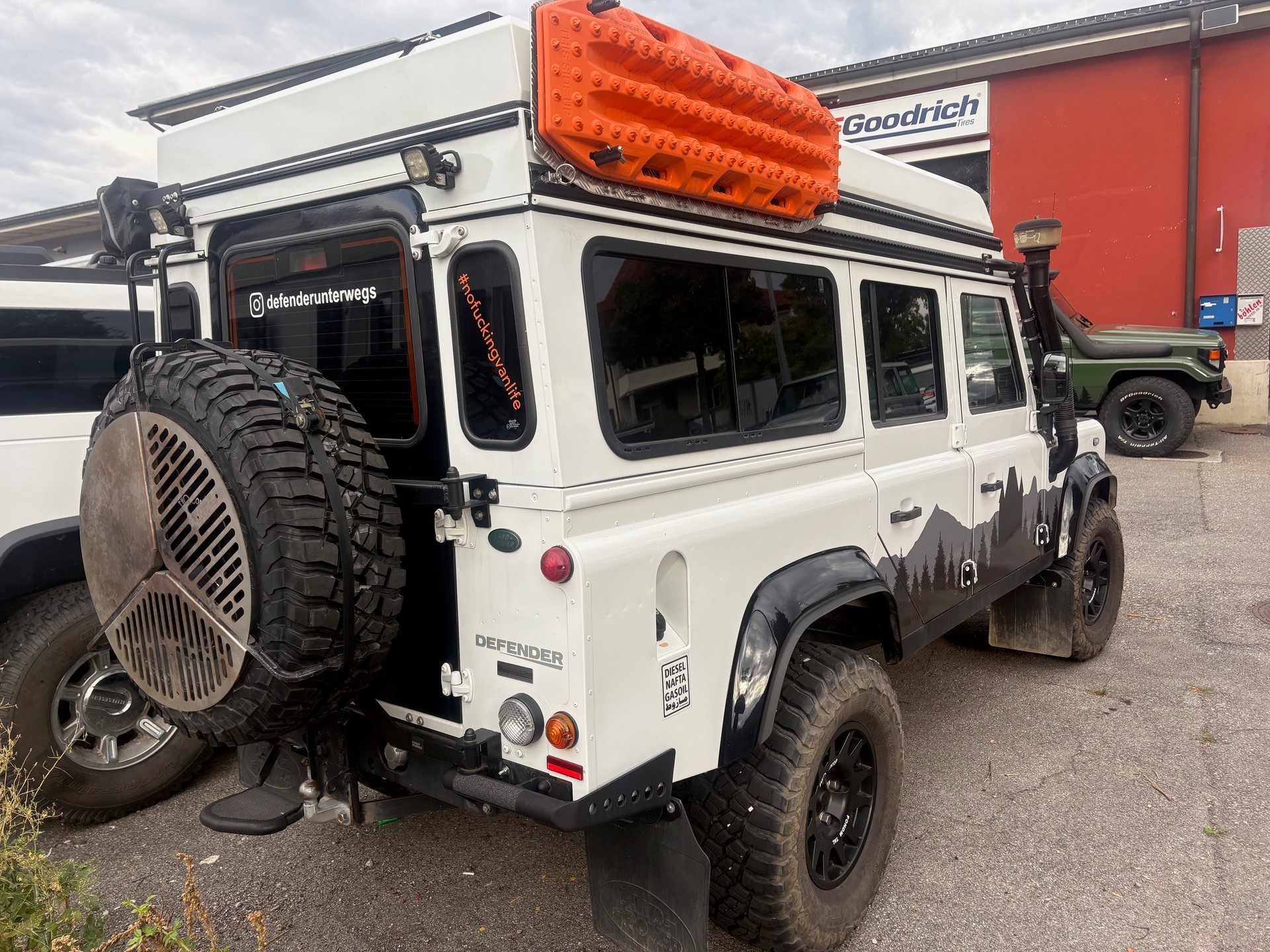 LAND ROVER TD4-image-2