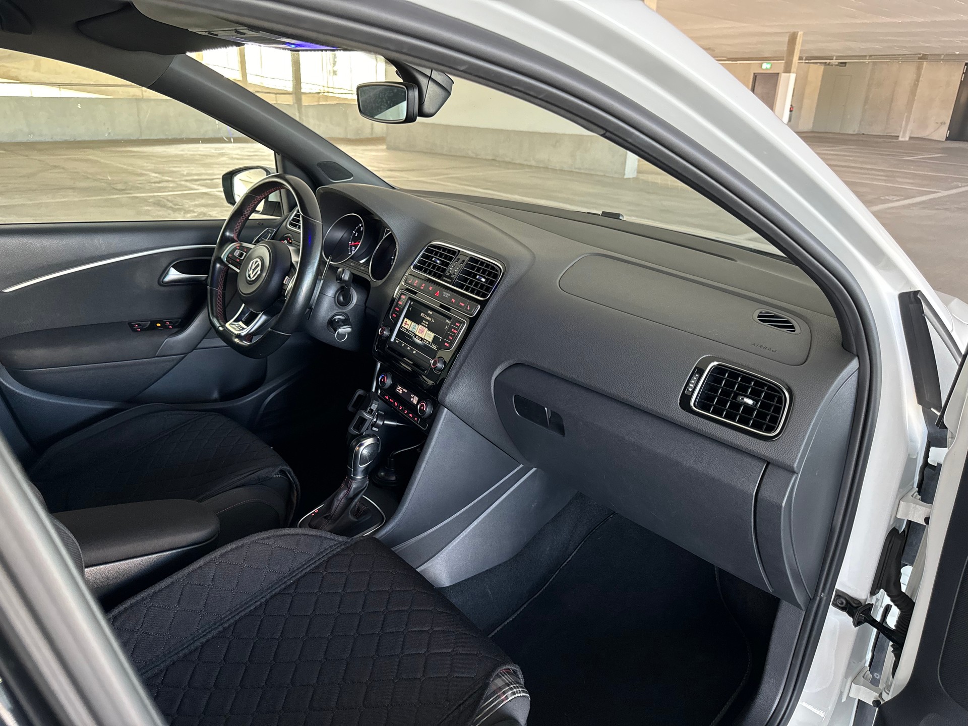 VW Polo 1.8 TSI GTI DSG-image-9