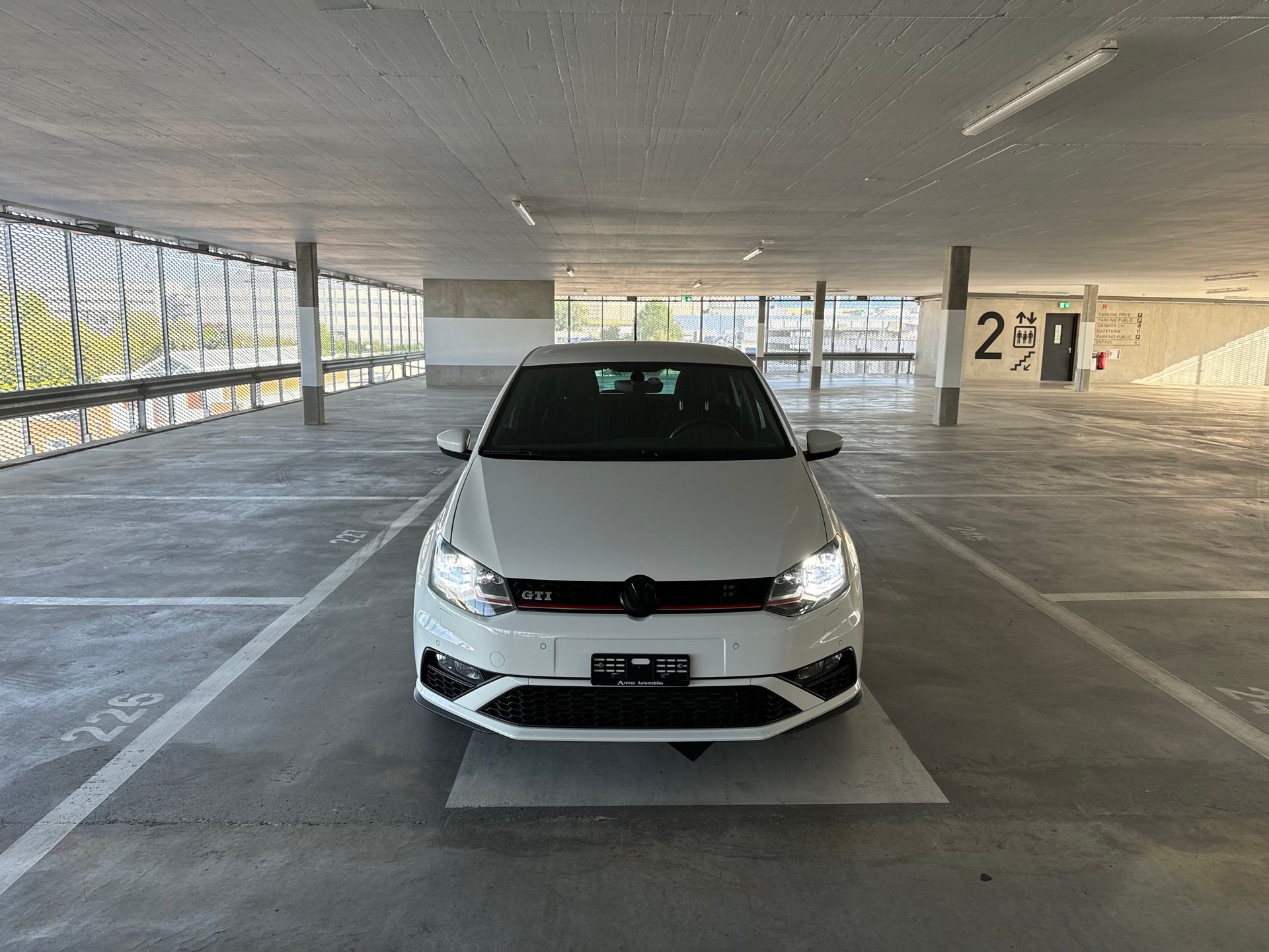 VW Polo 1.8 TSI GTI DSG-image-1