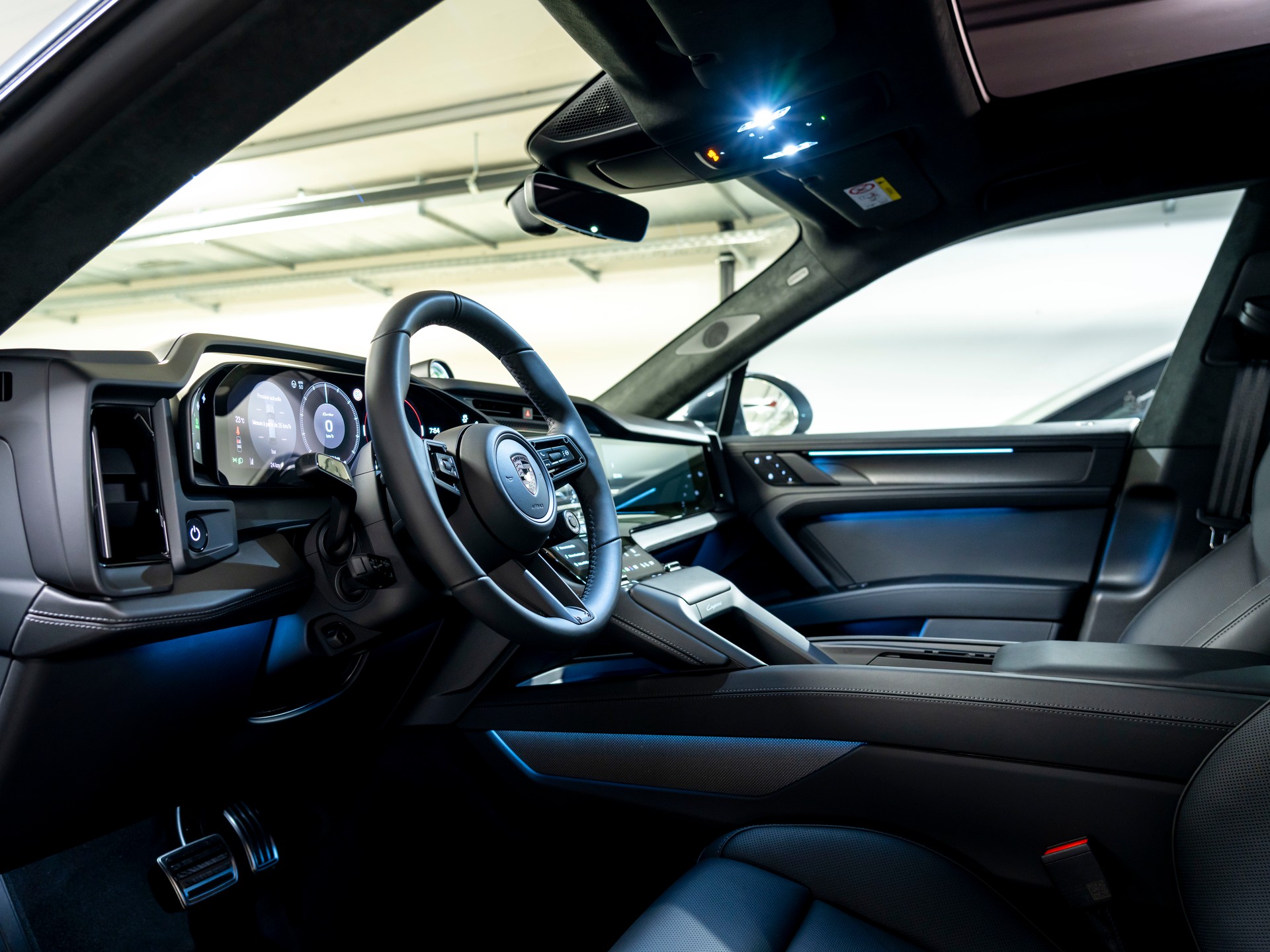 PORSCHE Cayenne Turbo Electric 113 kWh-image-12