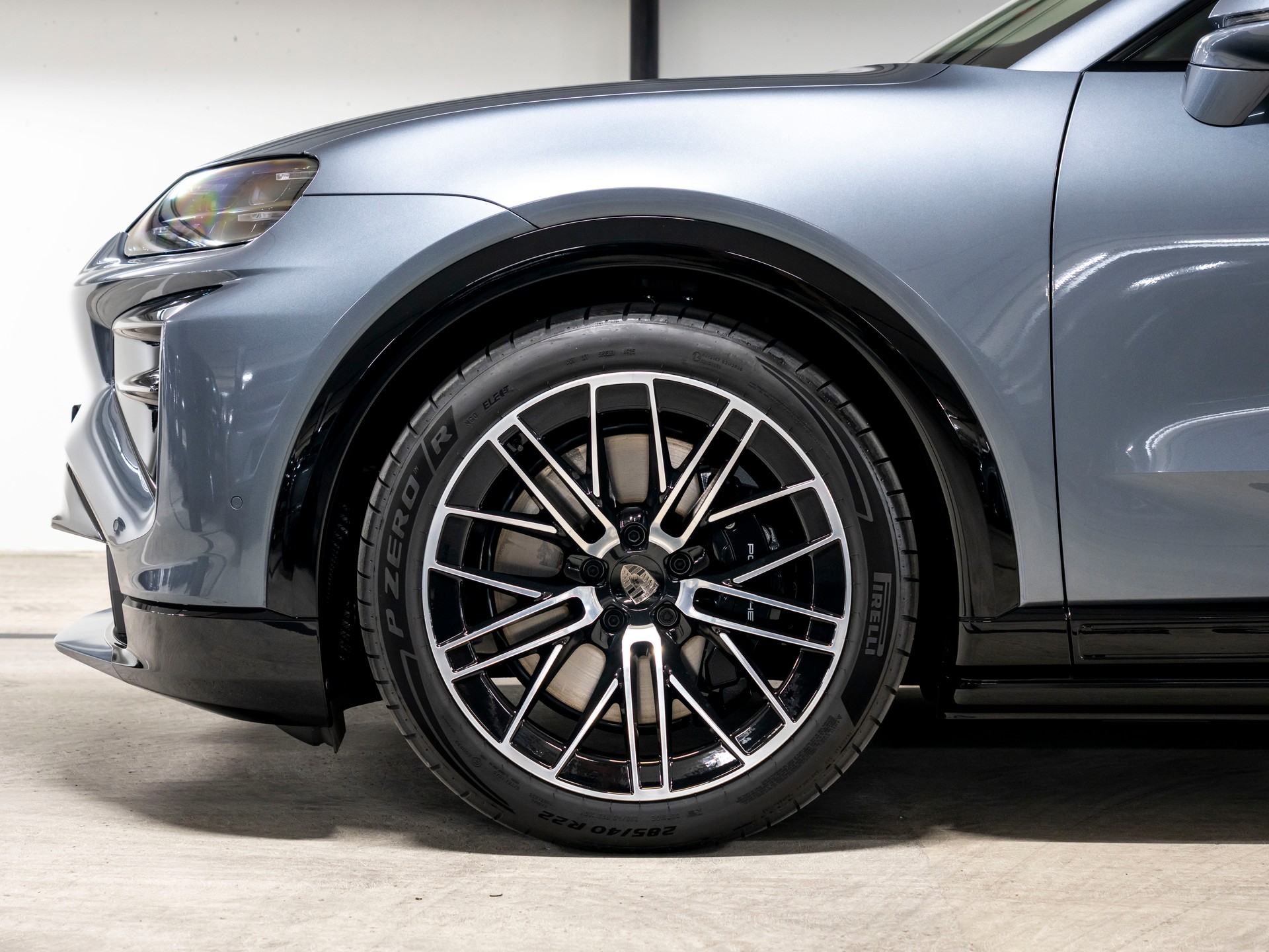 PORSCHE Cayenne Turbo Electric 113 kWh-image-5
