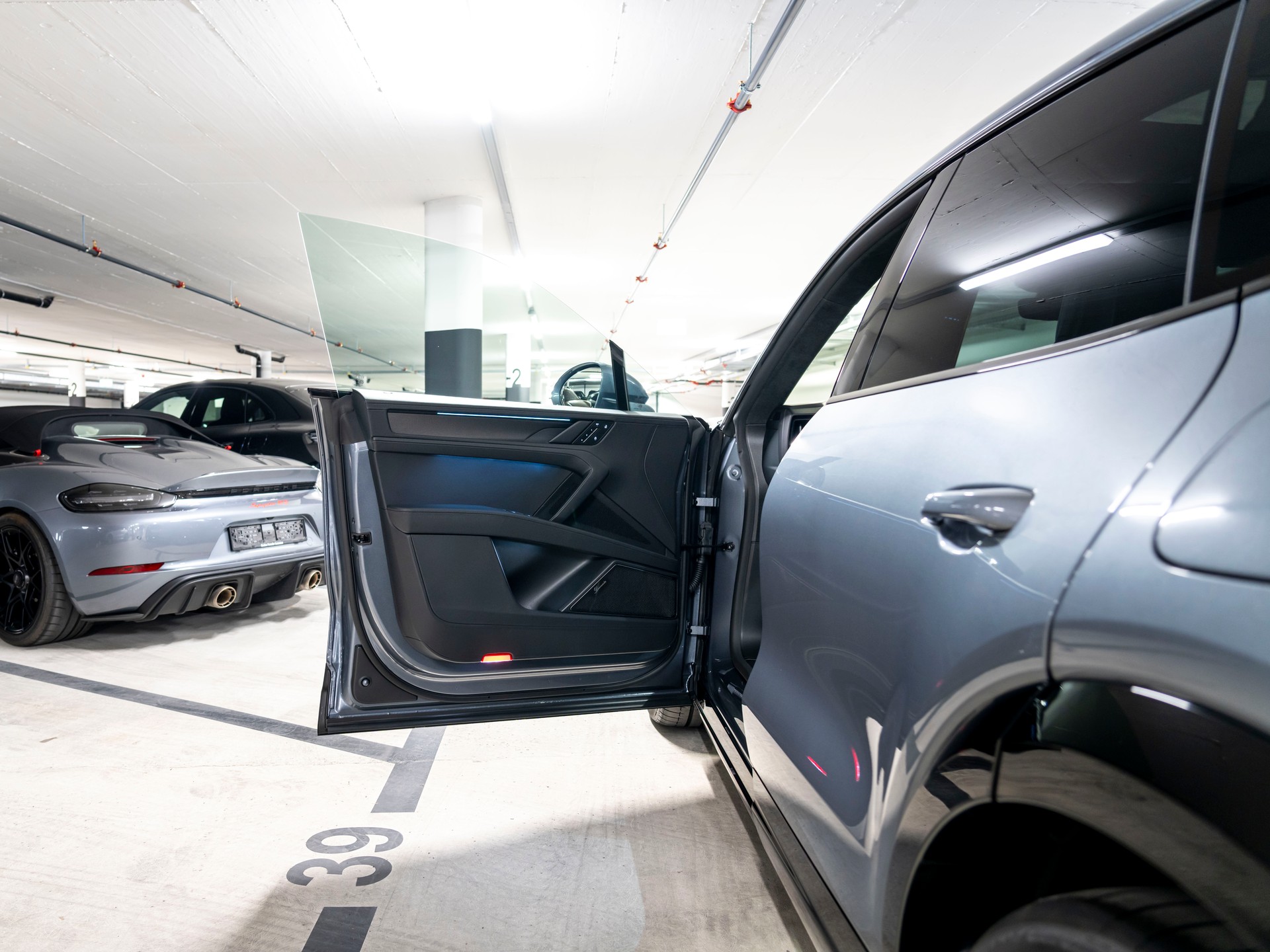 PORSCHE Cayenne Turbo Electric 113 kWh-image-21