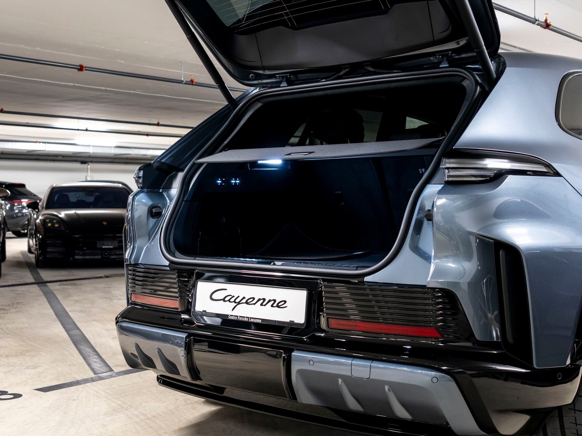 PORSCHE Cayenne Turbo Electric 113 kWh-image-27