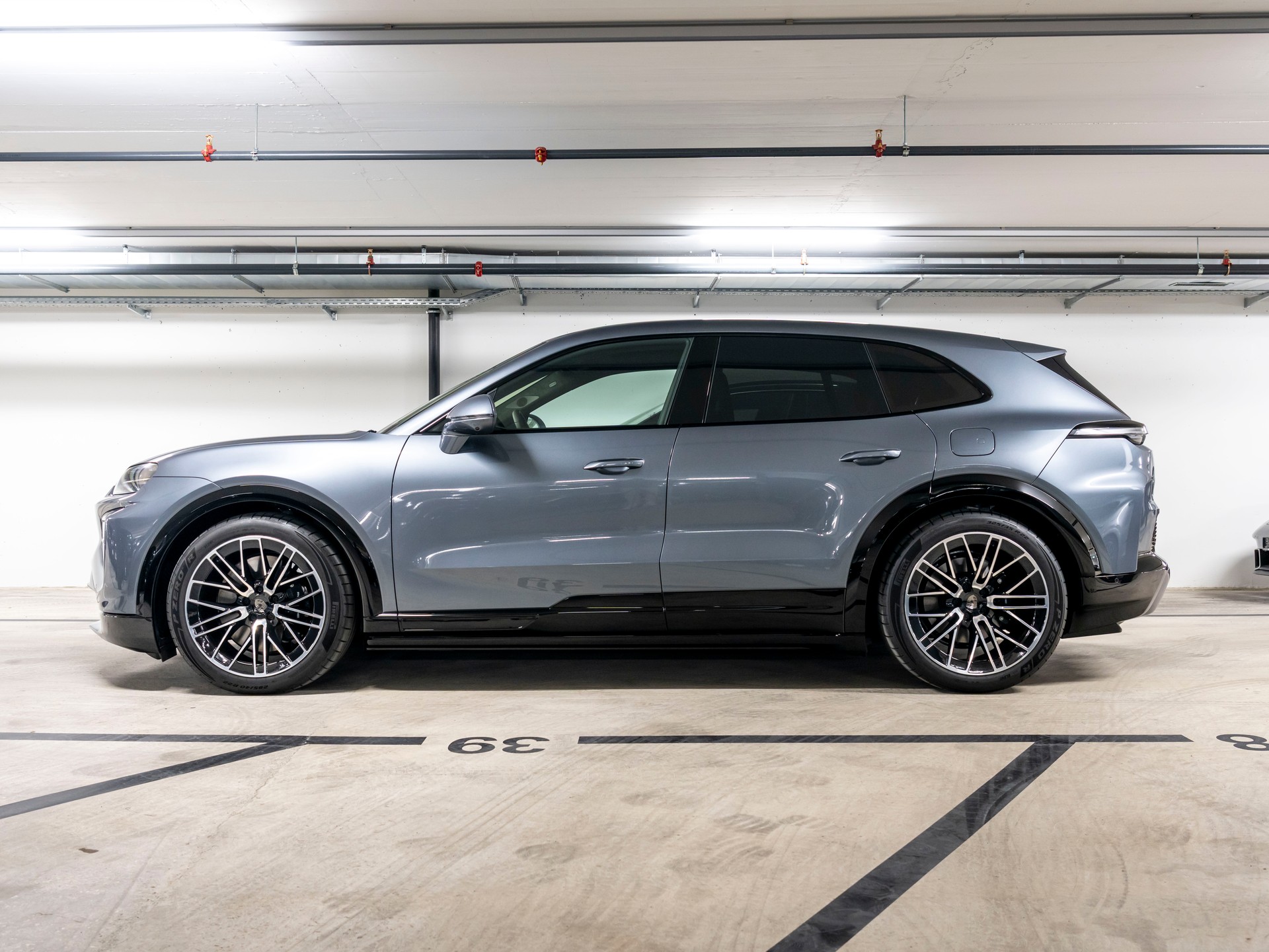 PORSCHE Cayenne Turbo Electric 113 kWh-image-1