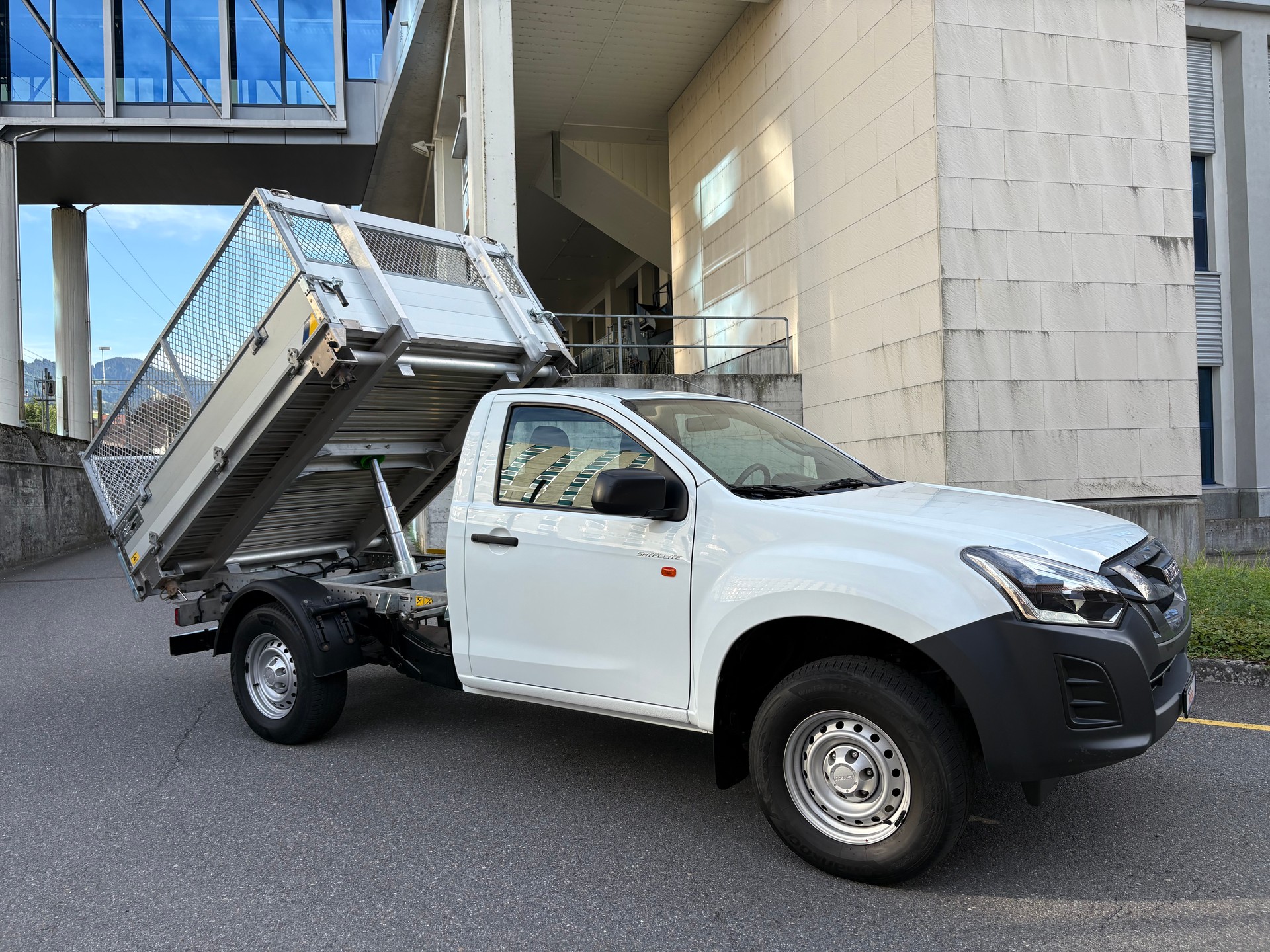 ISUZU D-MAX 1.9 SingleCab Satellite 4x4-image-3