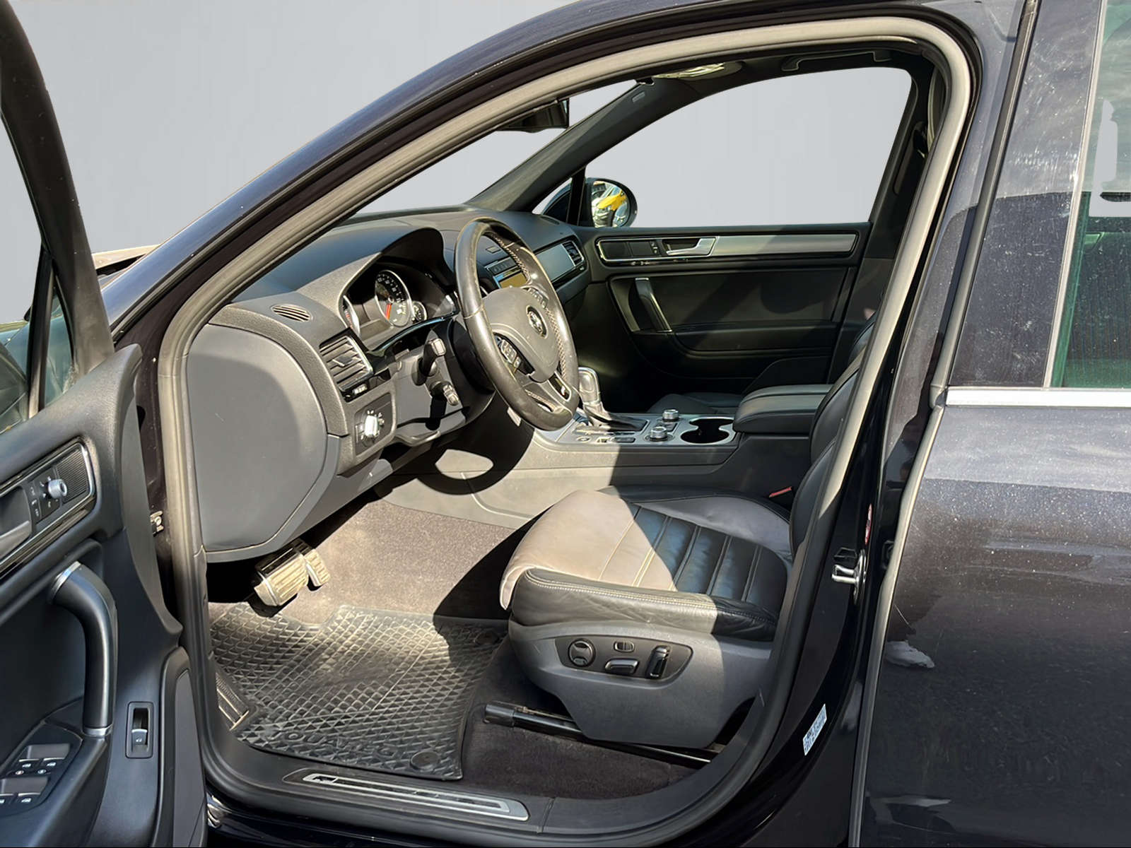 VW Touareg 3.0 TDI BMT Peak Tiptronic-showroom-element-3