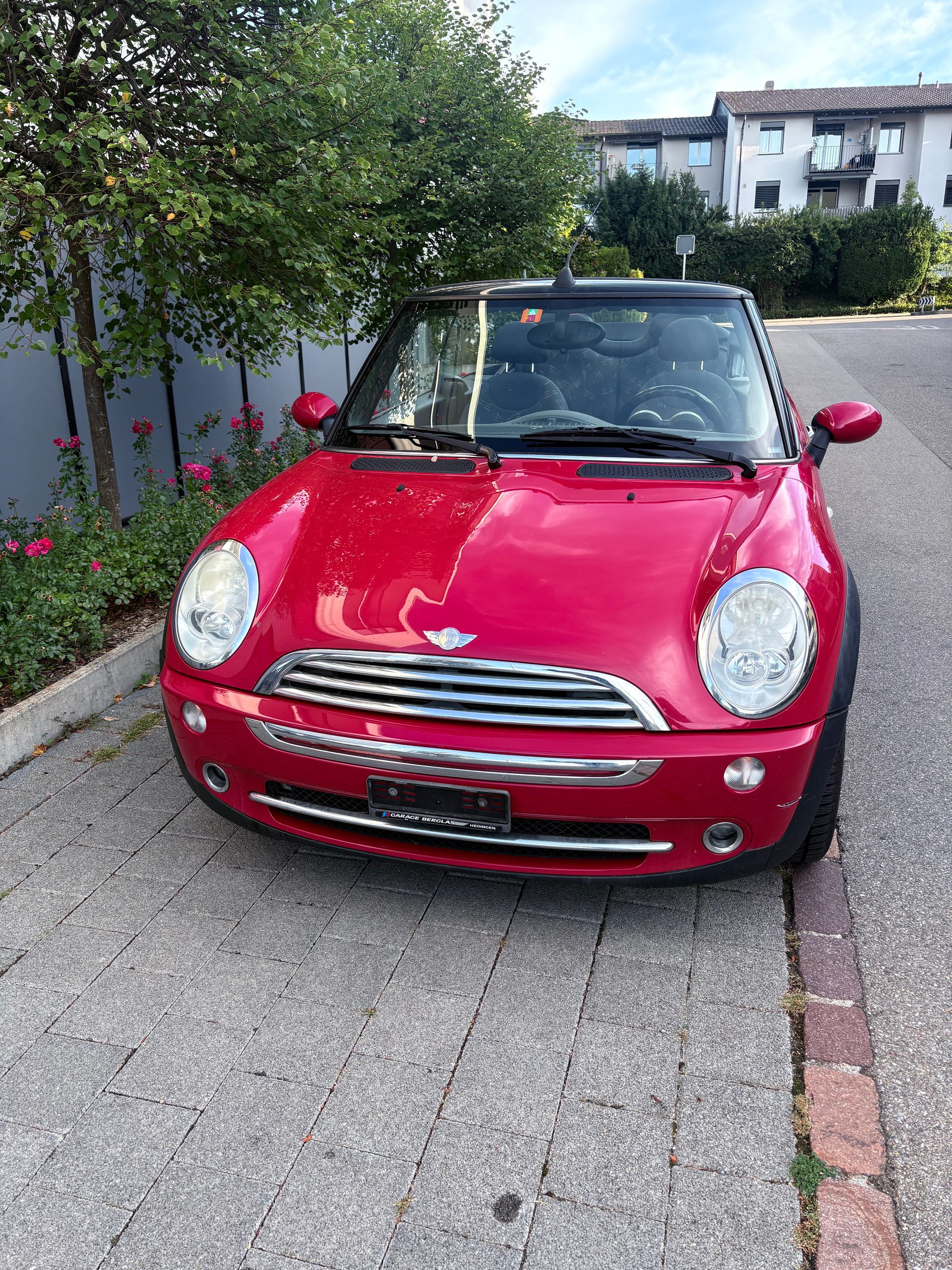 MINI One Cabriolet-image-1