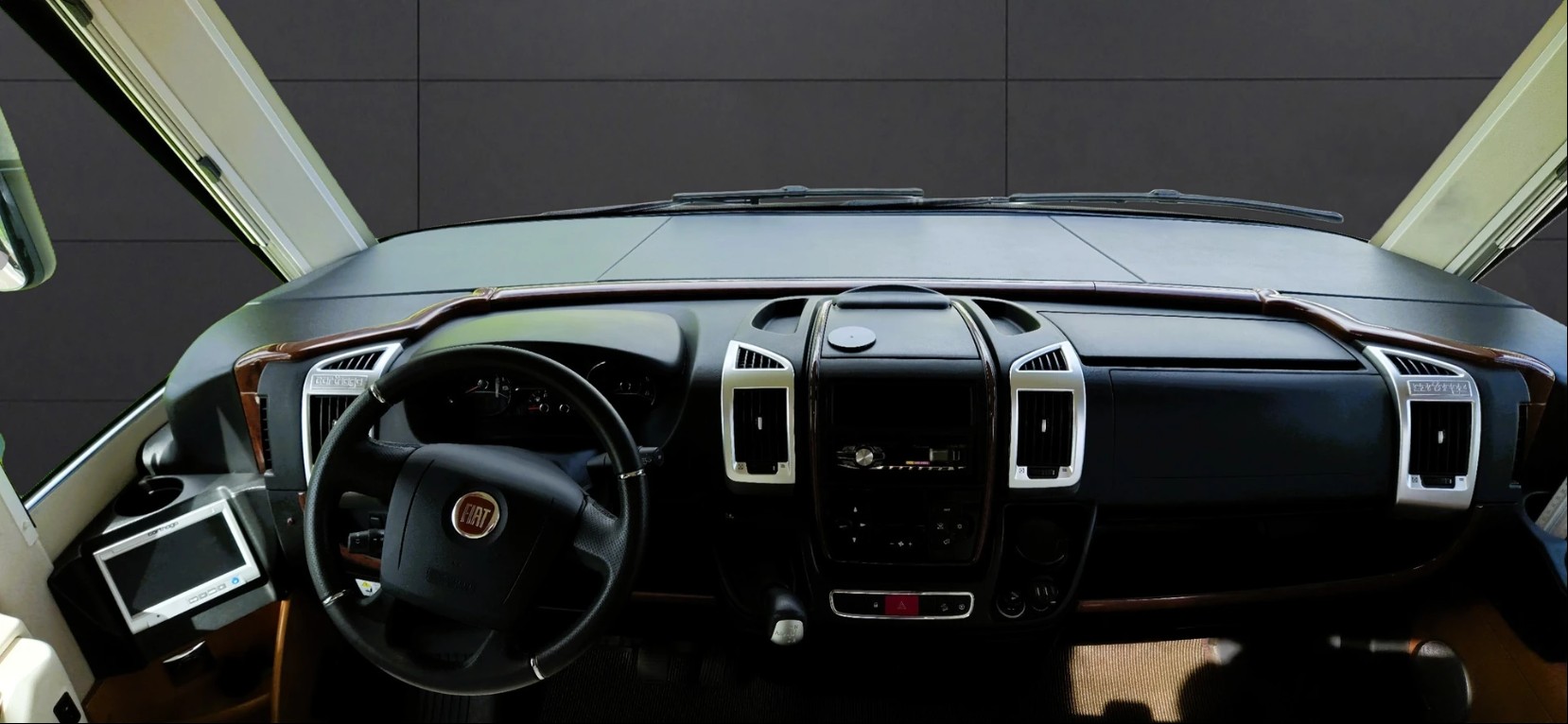 CARTHAGO C-Tourer I 143-image-8