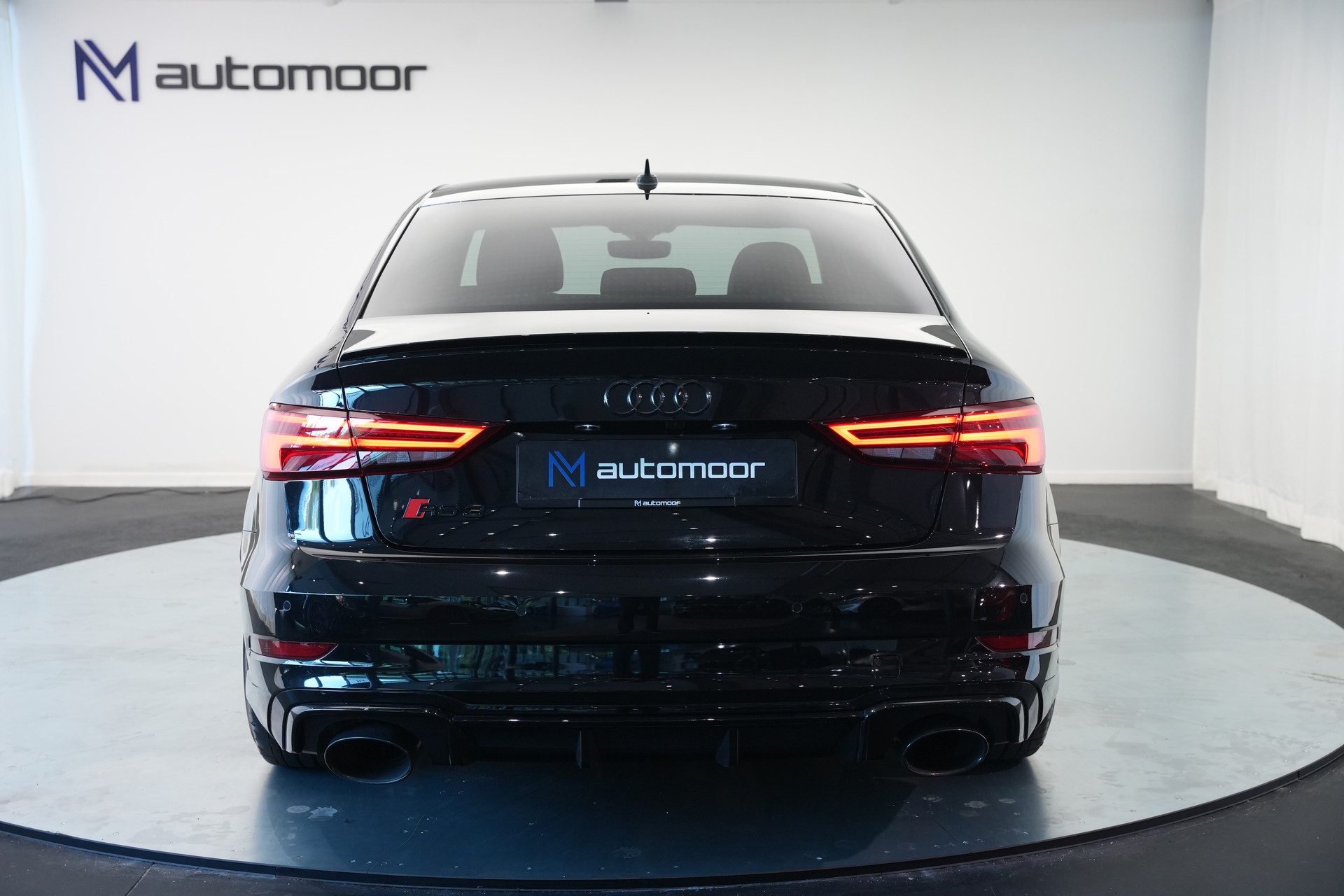 AUDI RS3 Limousine 2.5 TSI quattro S-tronic*CH Fahrzeug* *Carbon Lenkrad* *Magnetic Ride*-image-34