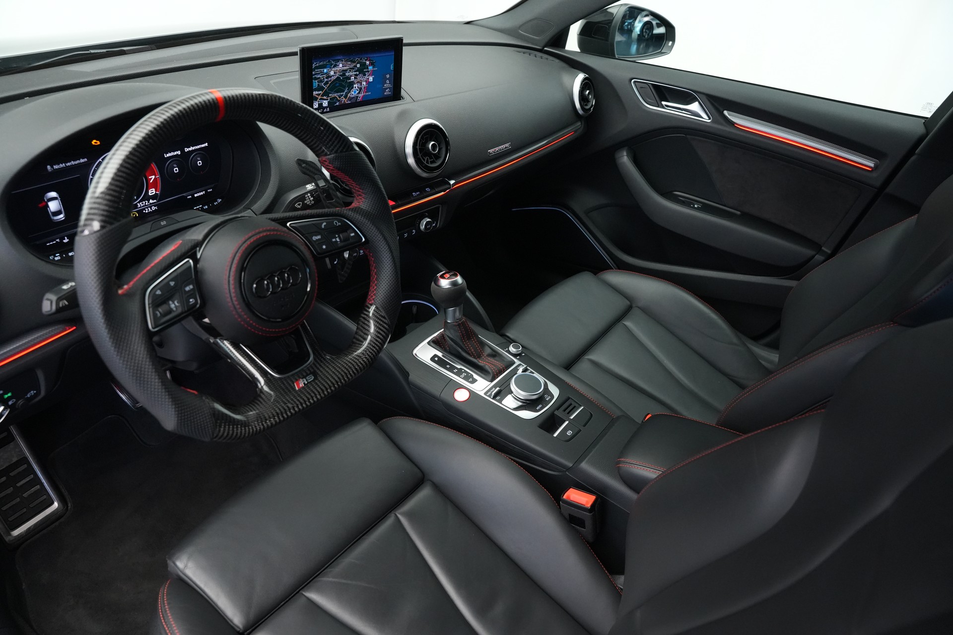 AUDI RS3 Limousine 2.5 TSI quattro S-tronic*CH Fahrzeug* *Carbon Lenkrad* *Magnetic Ride*-image-9