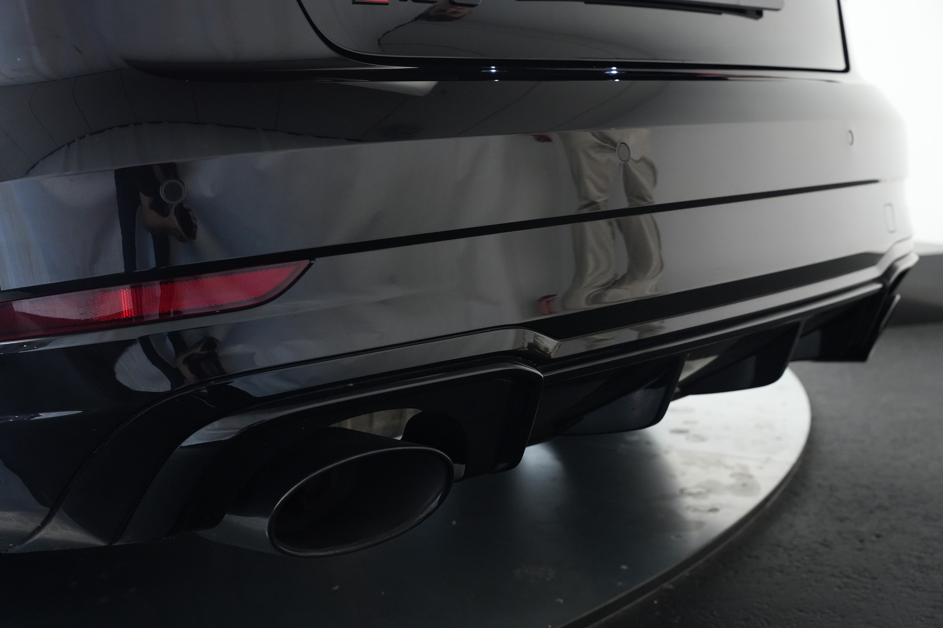 AUDI RS3 Limousine 2.5 TSI quattro S-tronic*CH Fahrzeug* *Carbon Lenkrad* *Magnetic Ride*-image-38