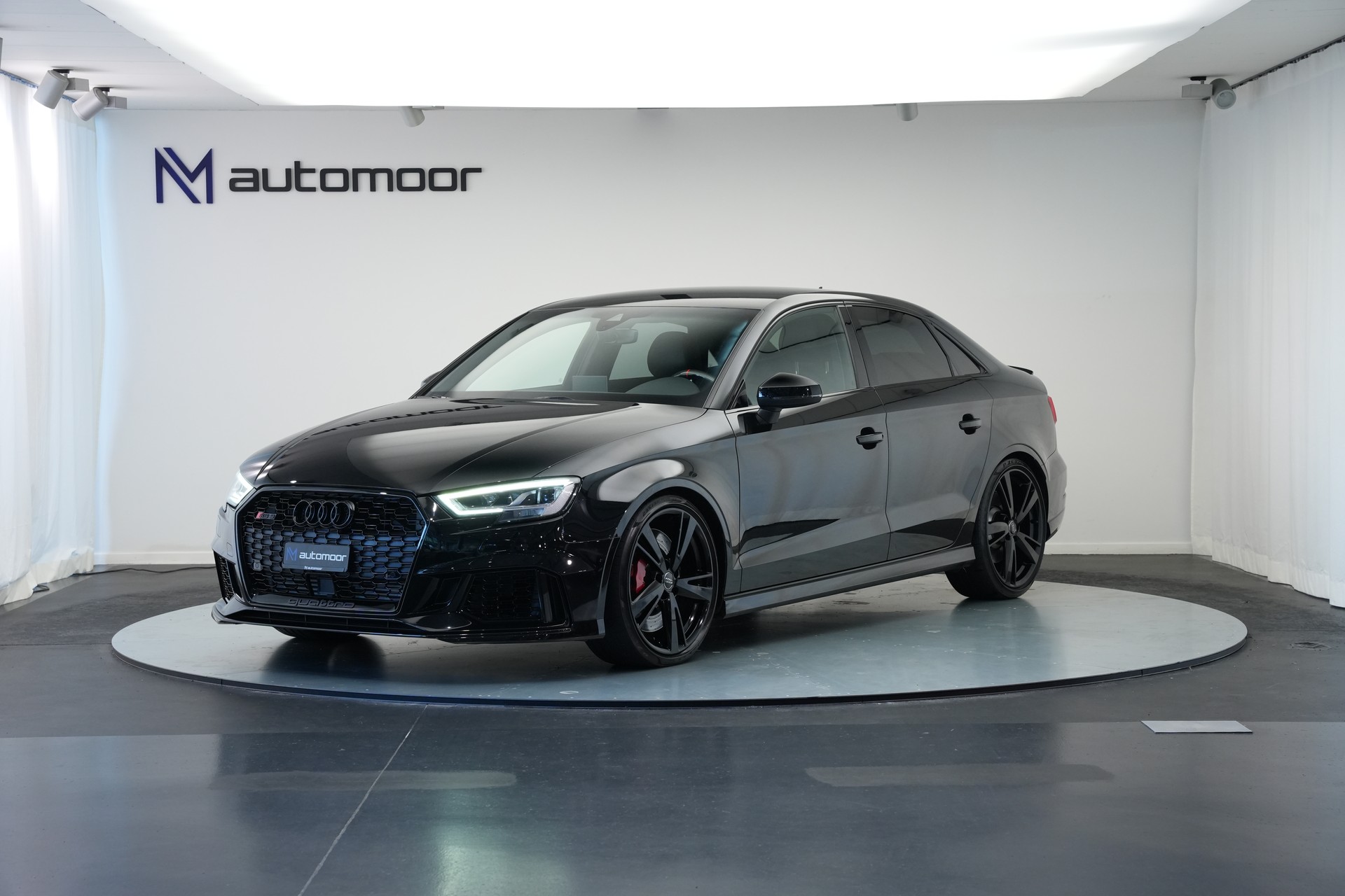 AUDI RS3 Limousine 2.5 TSI quattro S-tronic*CH Fahrzeug* *Carbon Lenkrad* *Magnetic Ride*-image-0