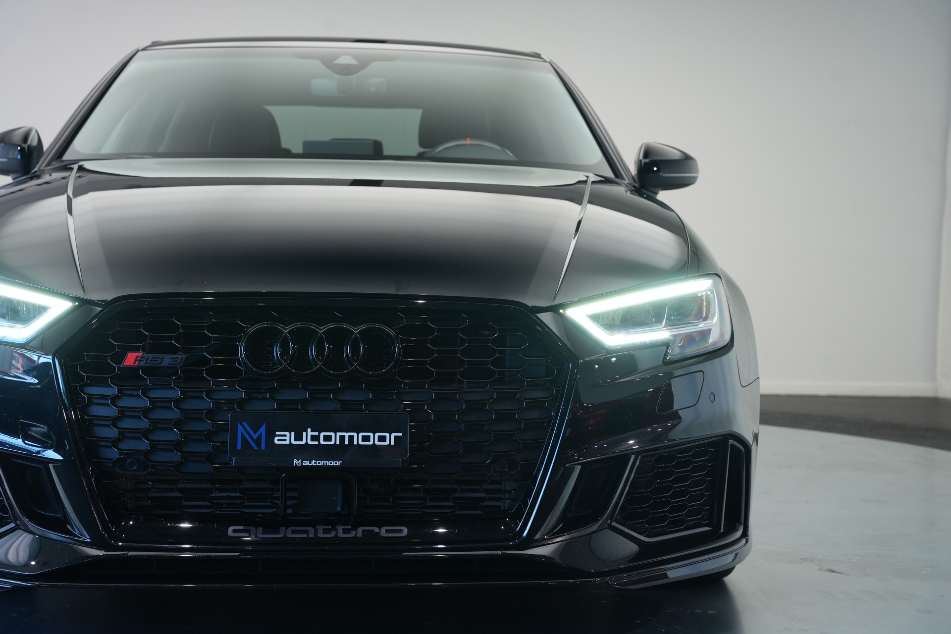 AUDI RS3 Limousine 2.5 TSI quattro S-tronic*CH Fahrzeug* *Carbon Lenkrad* *Magnetic Ride*-image-42