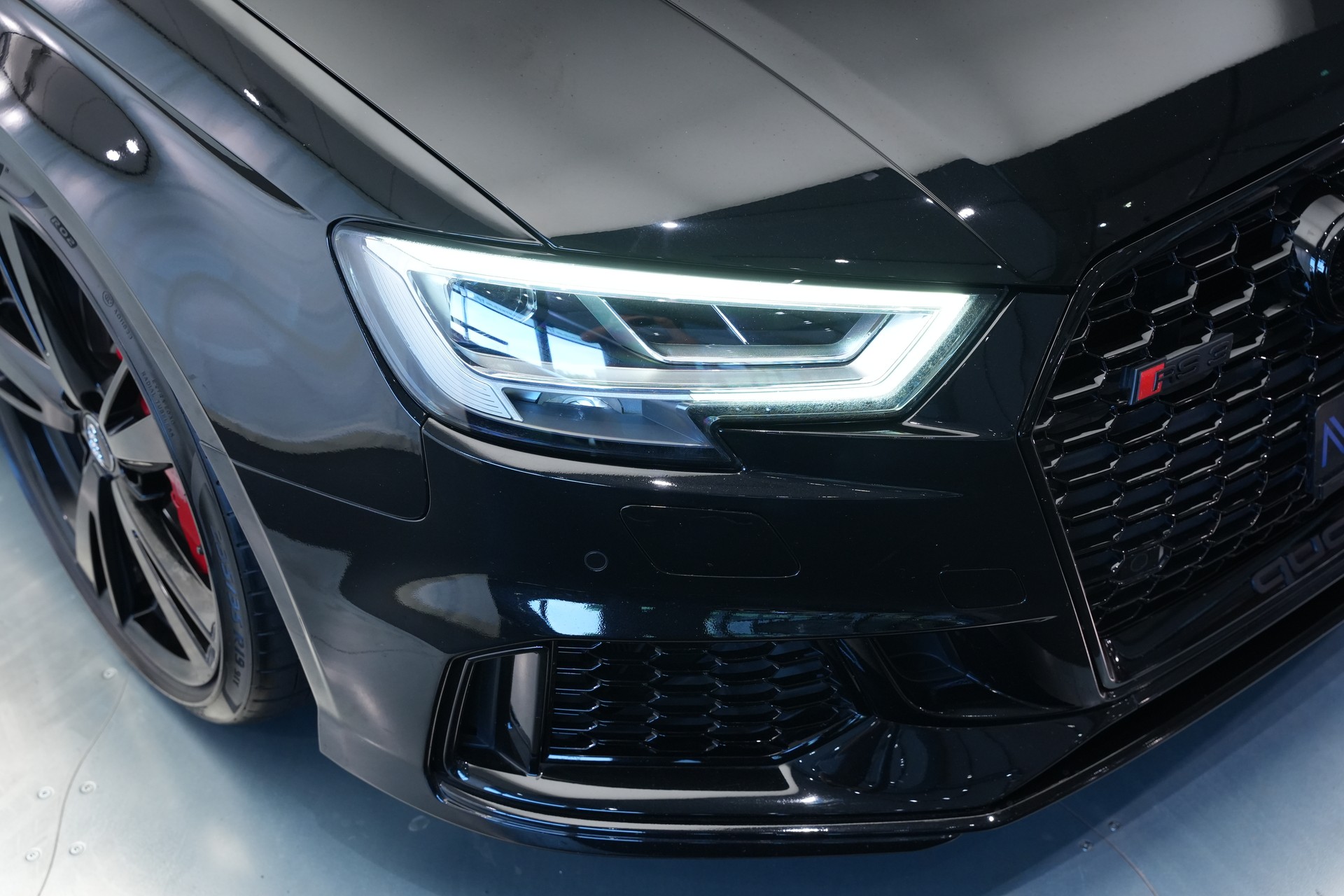 AUDI RS3 Limousine 2.5 TSI quattro S-tronic*CH Fahrzeug* *Carbon Lenkrad* *Magnetic Ride*-image-43