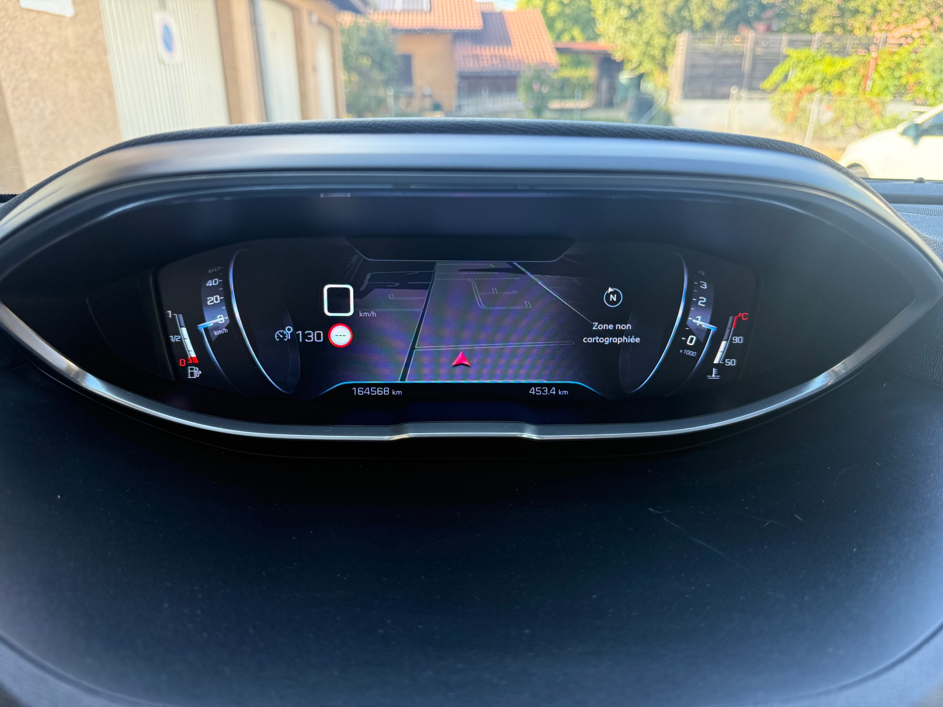 PEUGEOT 3008 1.2 Pure Tech Active-image-4