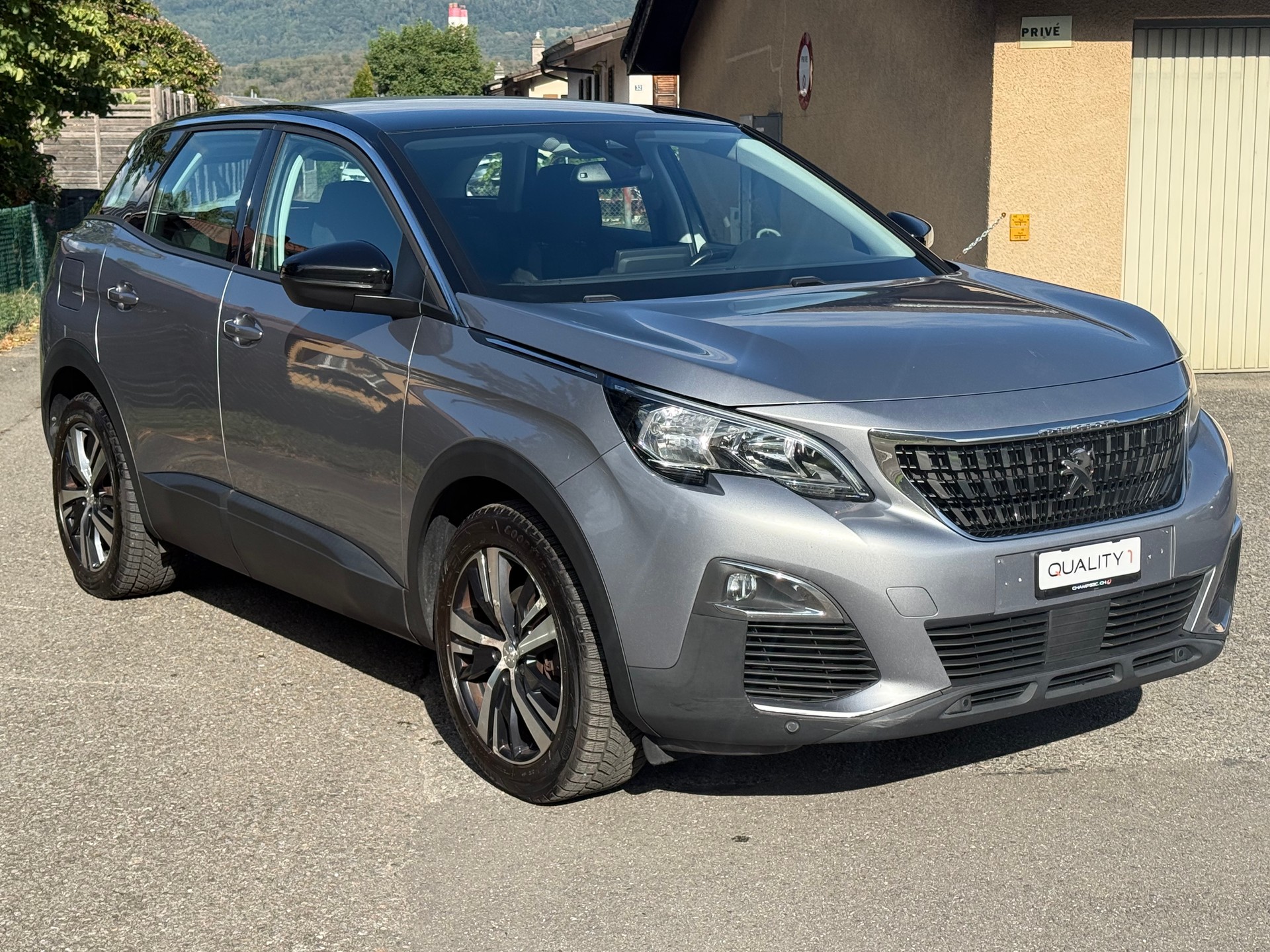 PEUGEOT 3008 1.2 Pure Tech Active-image-0