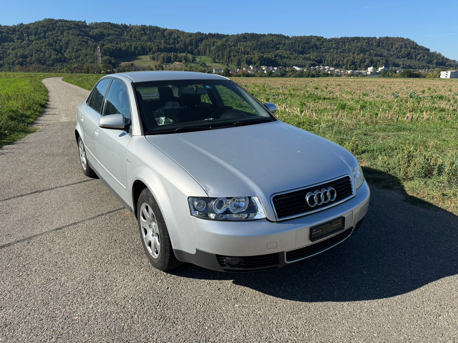 AUDI A4-image-6