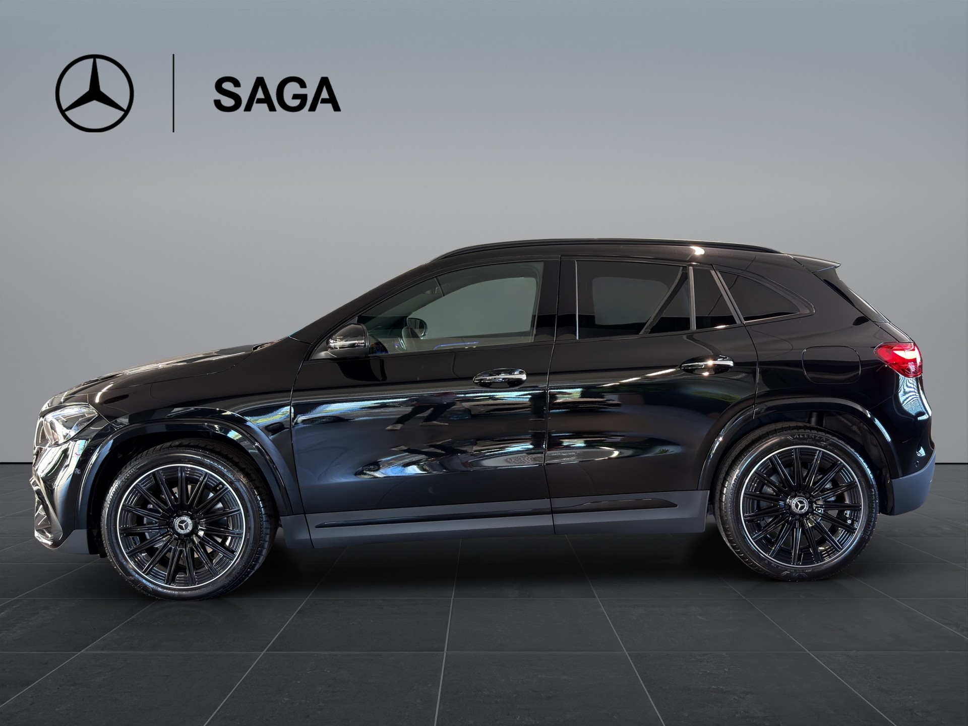 MERCEDES-BENZ GLA 220d 4Matic 8G-DCTSwiss Star-showroom-element-3