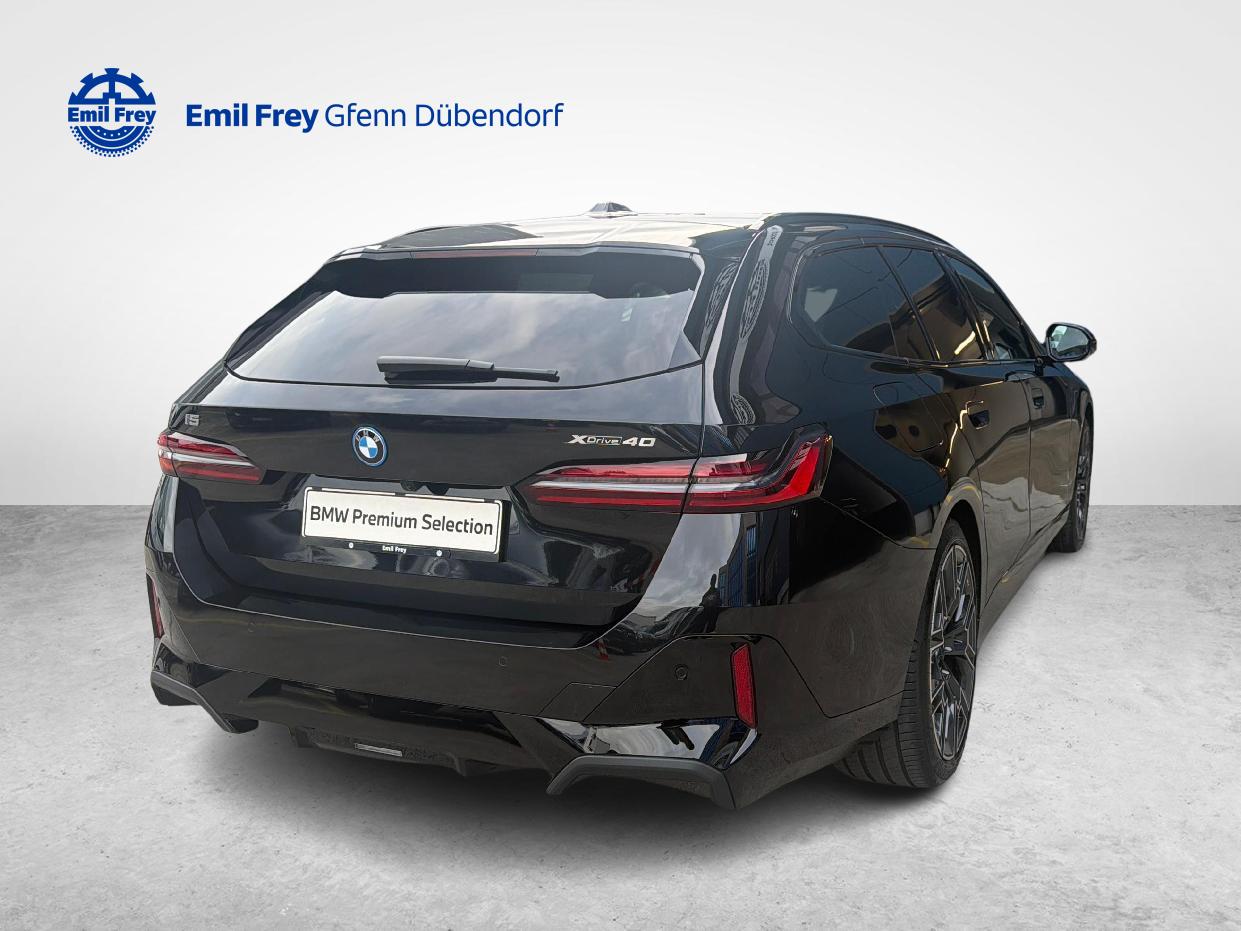 BMW i5 40 xDrive40 Touring M Sport Pro-image-3
