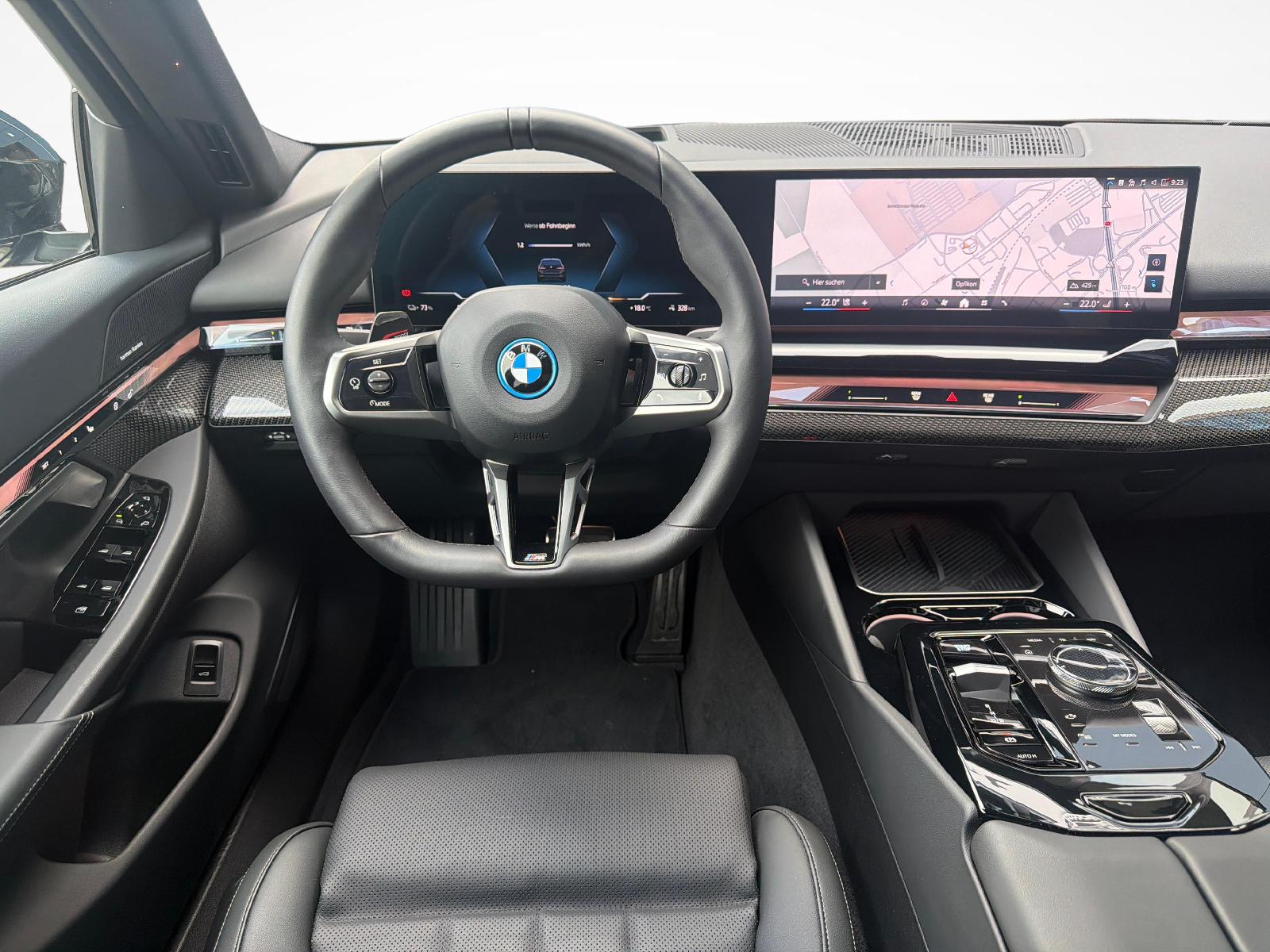 BMW i5 40 xDrive40 Touring M Sport Pro-image-14