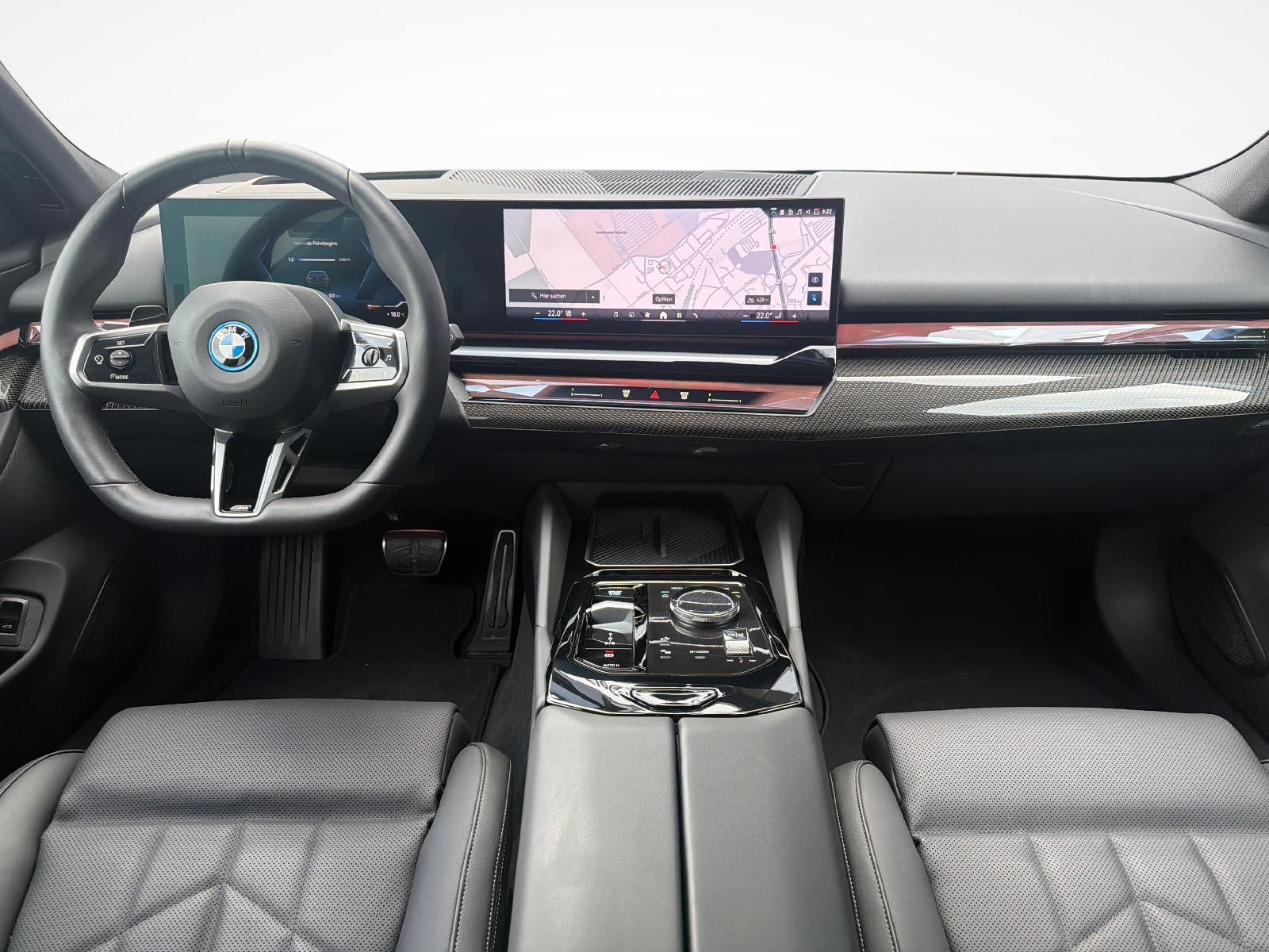 BMW i5 40 xDrive40 Touring M Sport Pro-image-13