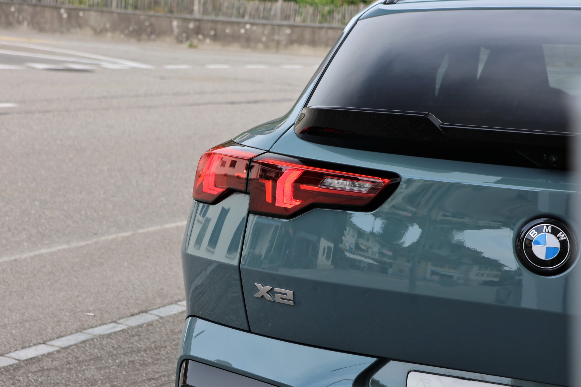 BMW X2 xDrive M35i M Sport Pro (CH) *CapeYorkGreen*-image-5