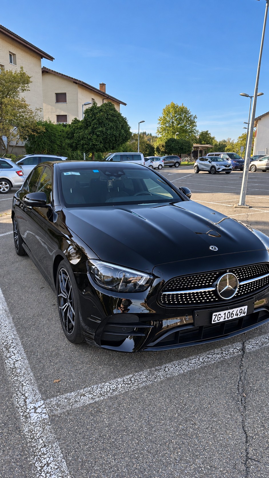 MERCEDES-BENZ E 220 d AMG Line-image-2