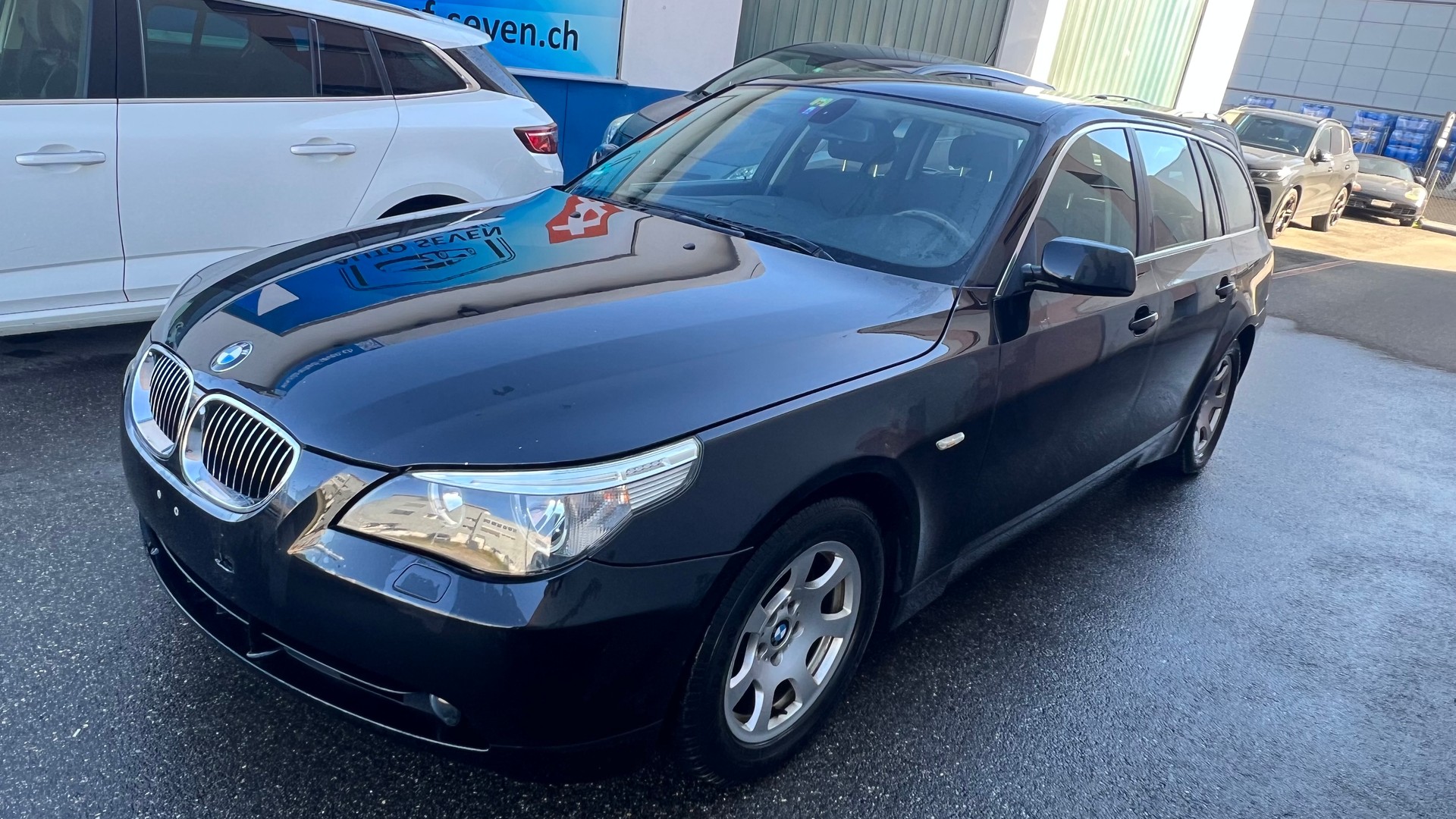BMW 530i Touring-image-3