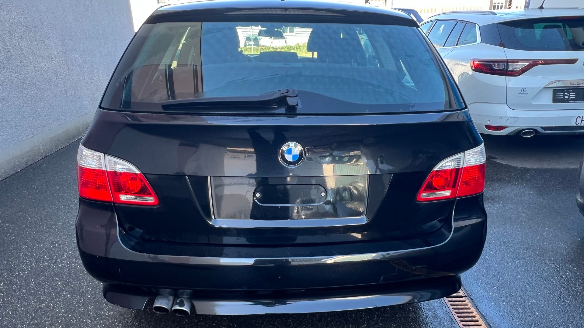 BMW 530i Touring-image-5