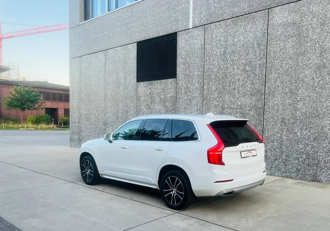 VOLVO XC90 B5 Diesel Mild Hybrid AWD Momentum Geartronic-image-5