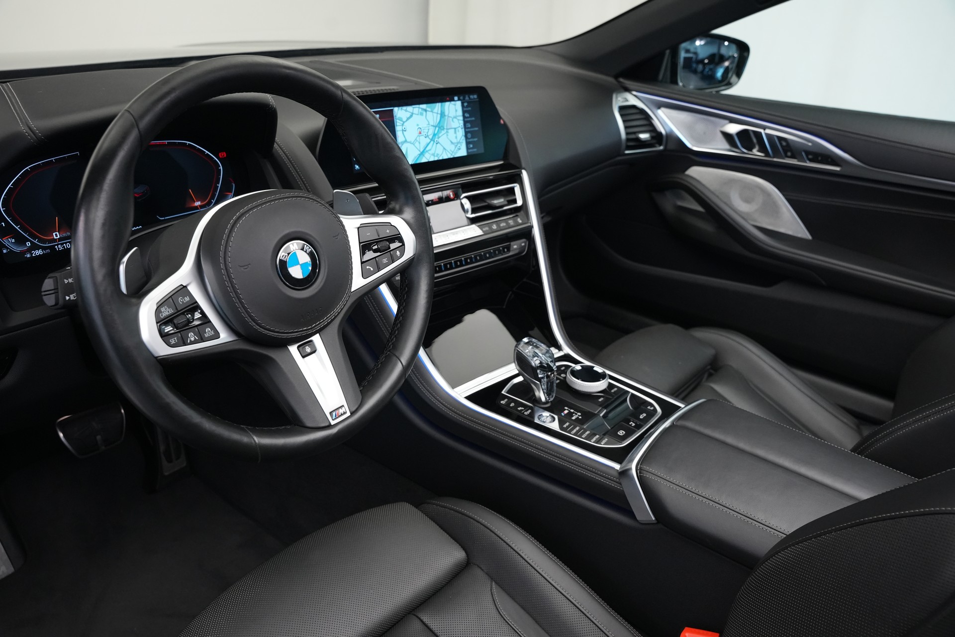 BMW M850i xDrive Steptronic *CH-Fahrzeug* *Dravitgrau* *B&W*-image-15