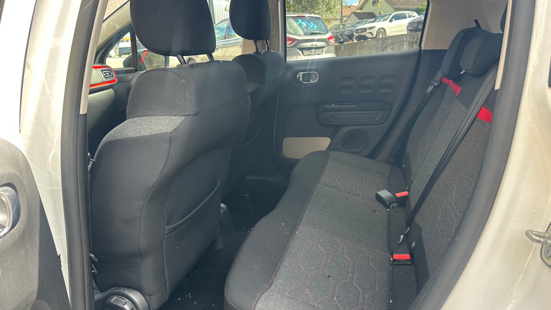 CITROEN C3 1.2i PureTech Shine-image-14