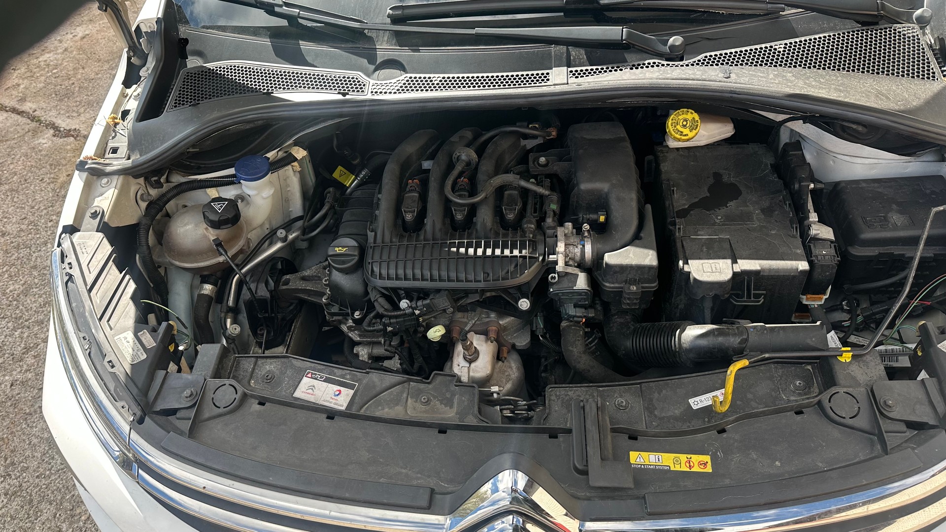 CITROEN C3 1.2i PureTech Shine-image-15