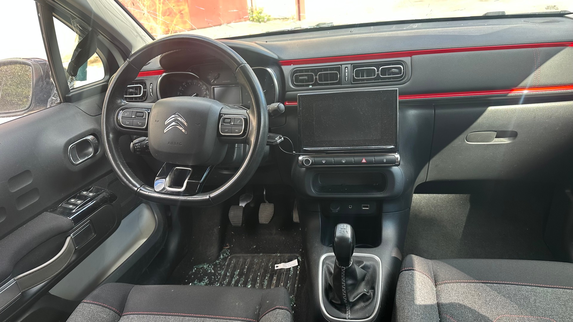 CITROEN C3 1.2i PureTech Shine-image-0