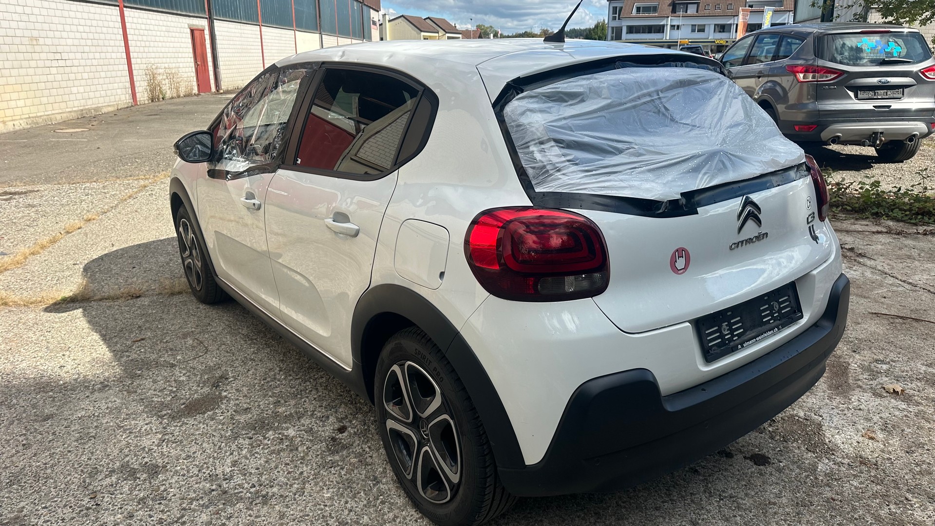 CITROEN C3 1.2i PureTech Shine-image-7