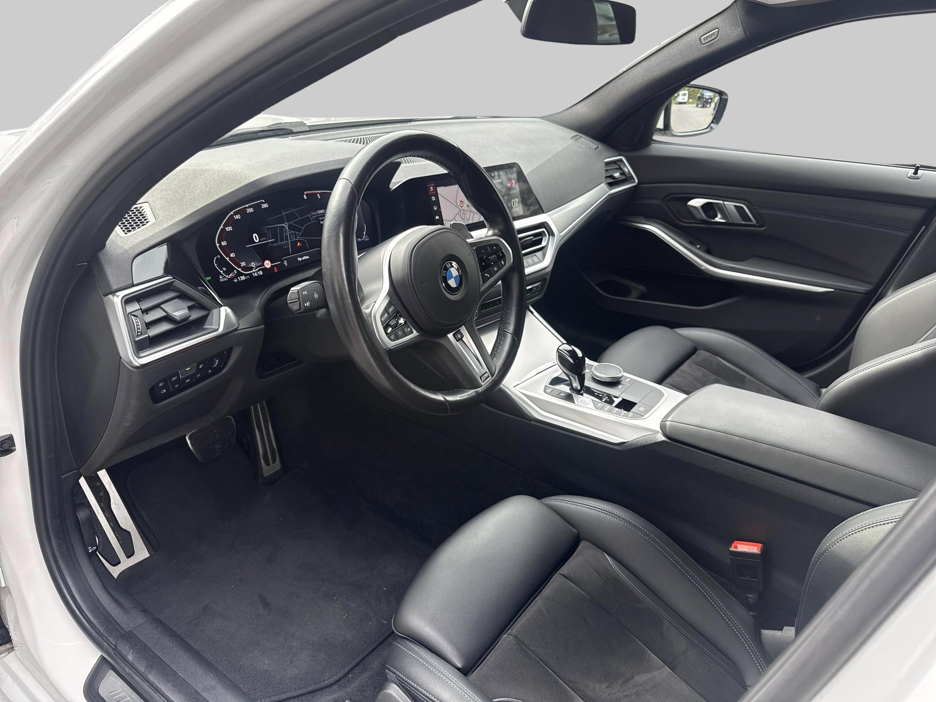 BMW 320d xDrive M Sport-image-8