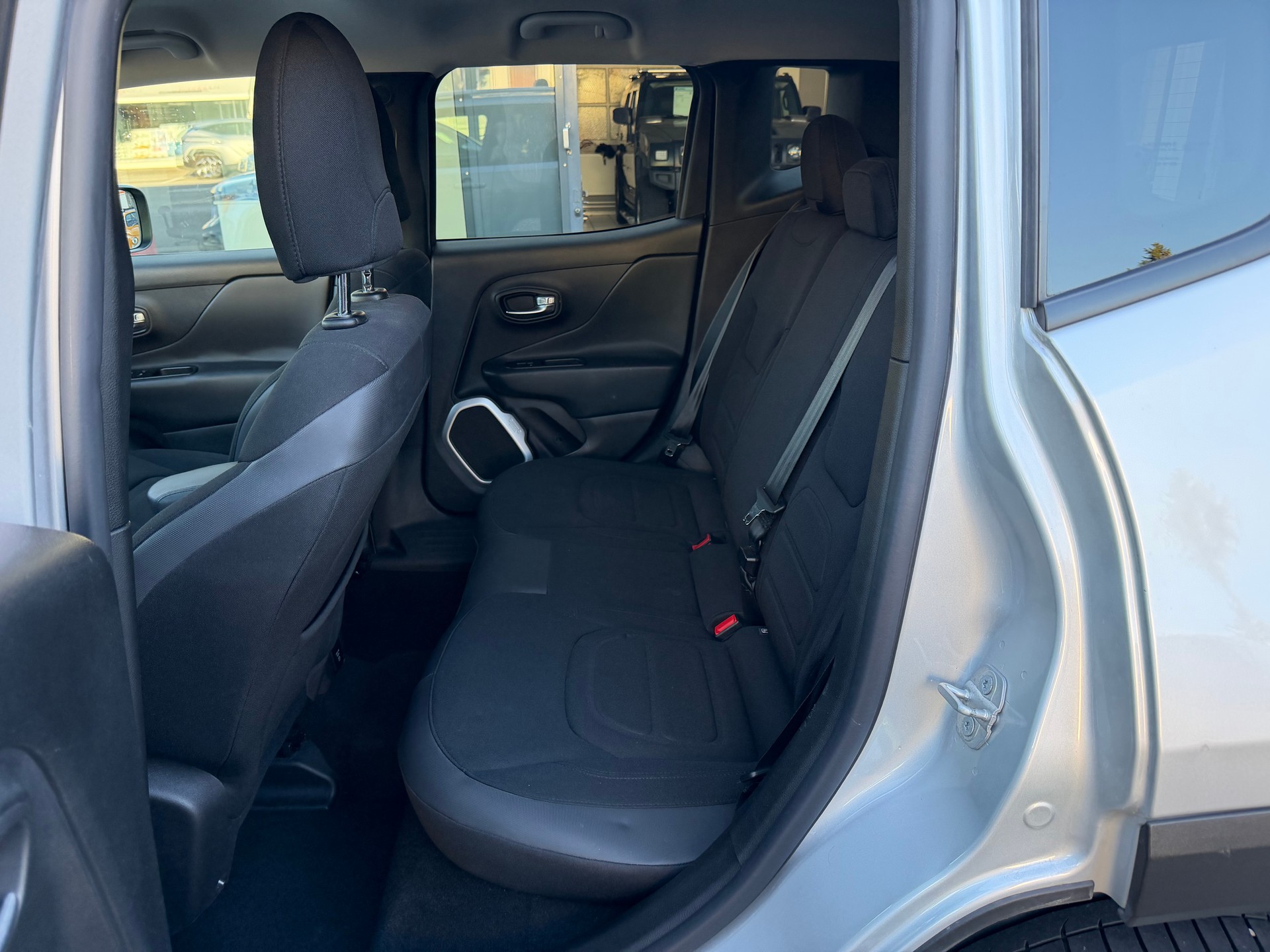 JEEP Renegade 2.0 CRD Limited AWD + Low Range 9ATX-image-10