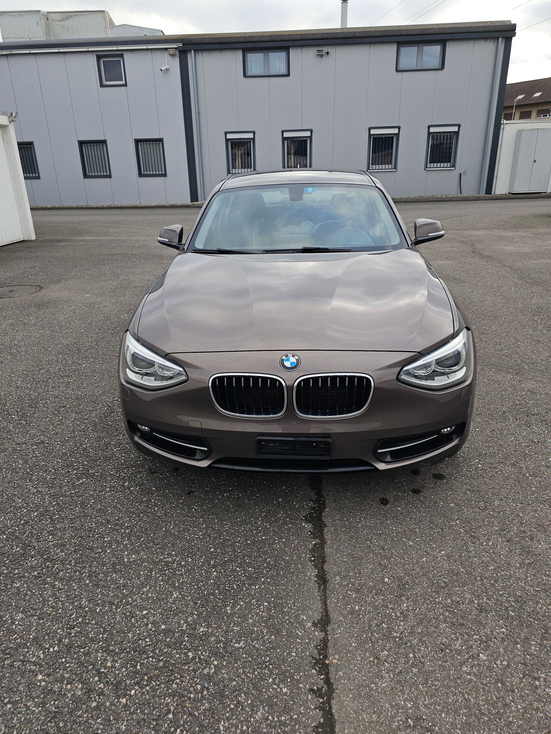 BMW 116i Sport Line-image-2