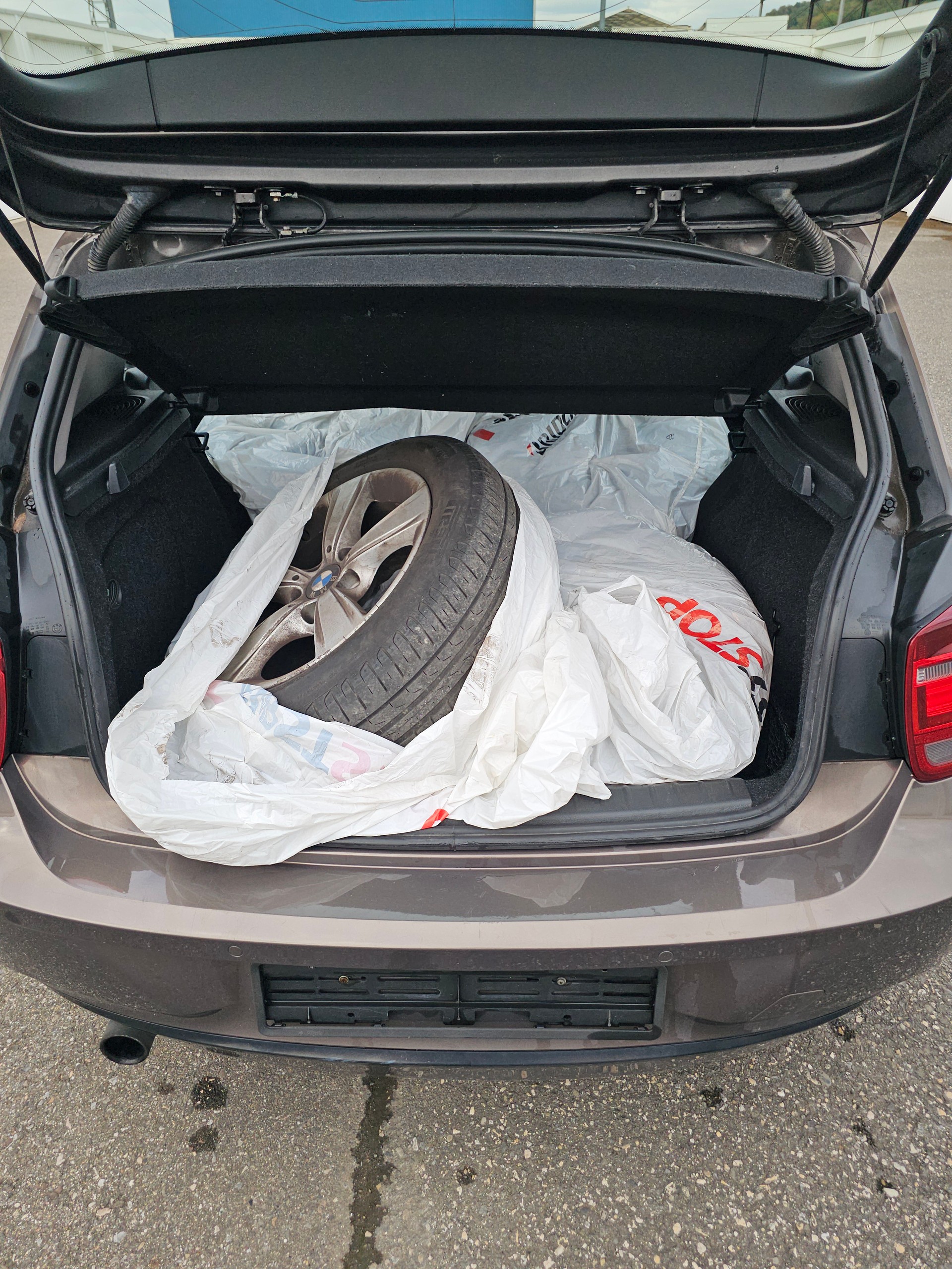 BMW 116i Sport Line-image-9