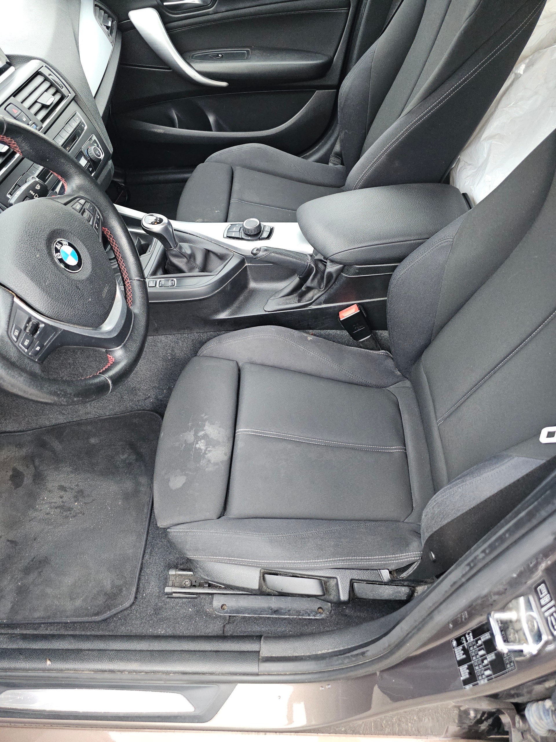BMW 116i Sport Line-image-14