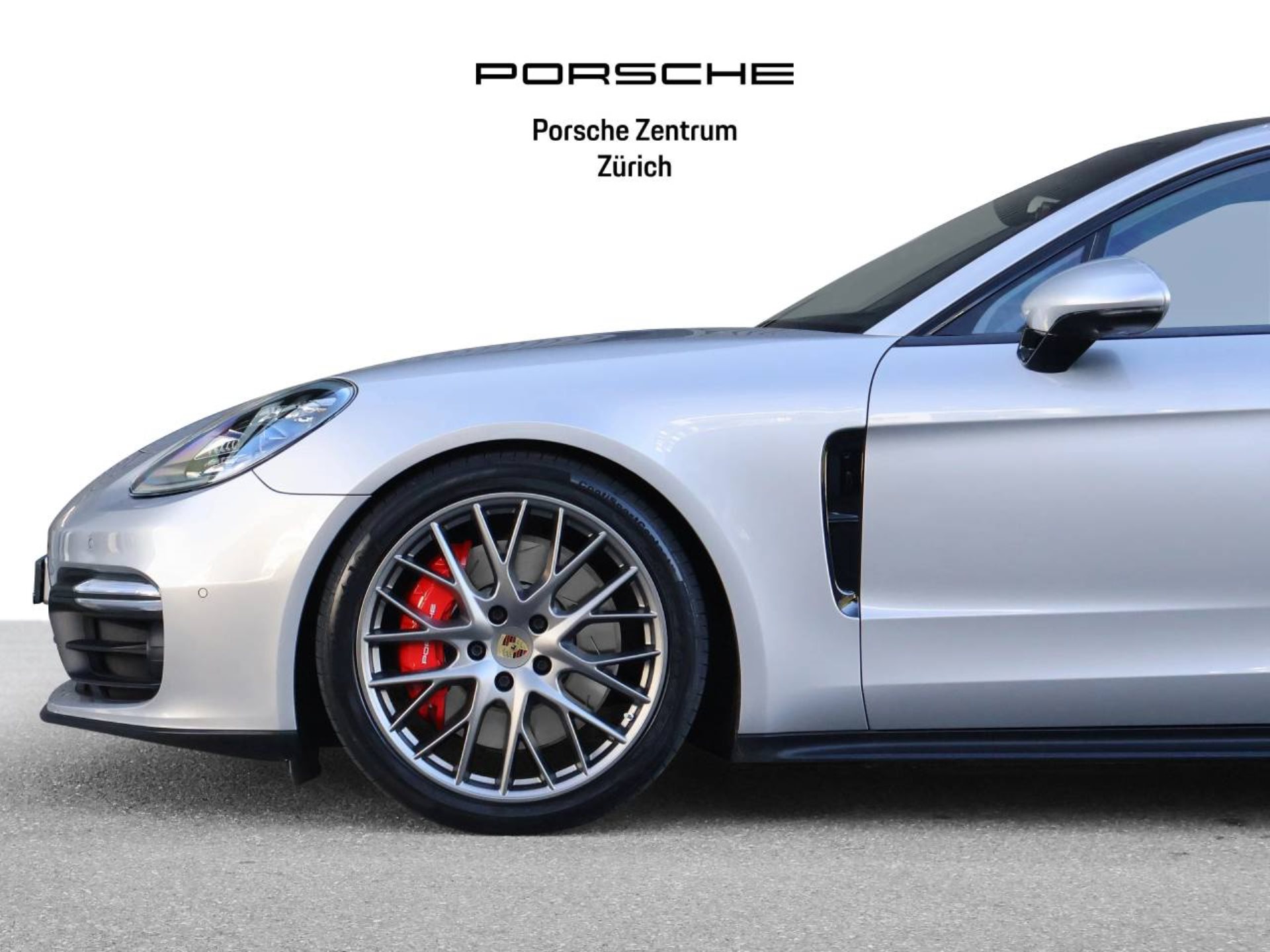 PORSCHE Panamera GTS Sport Turismo-image-10