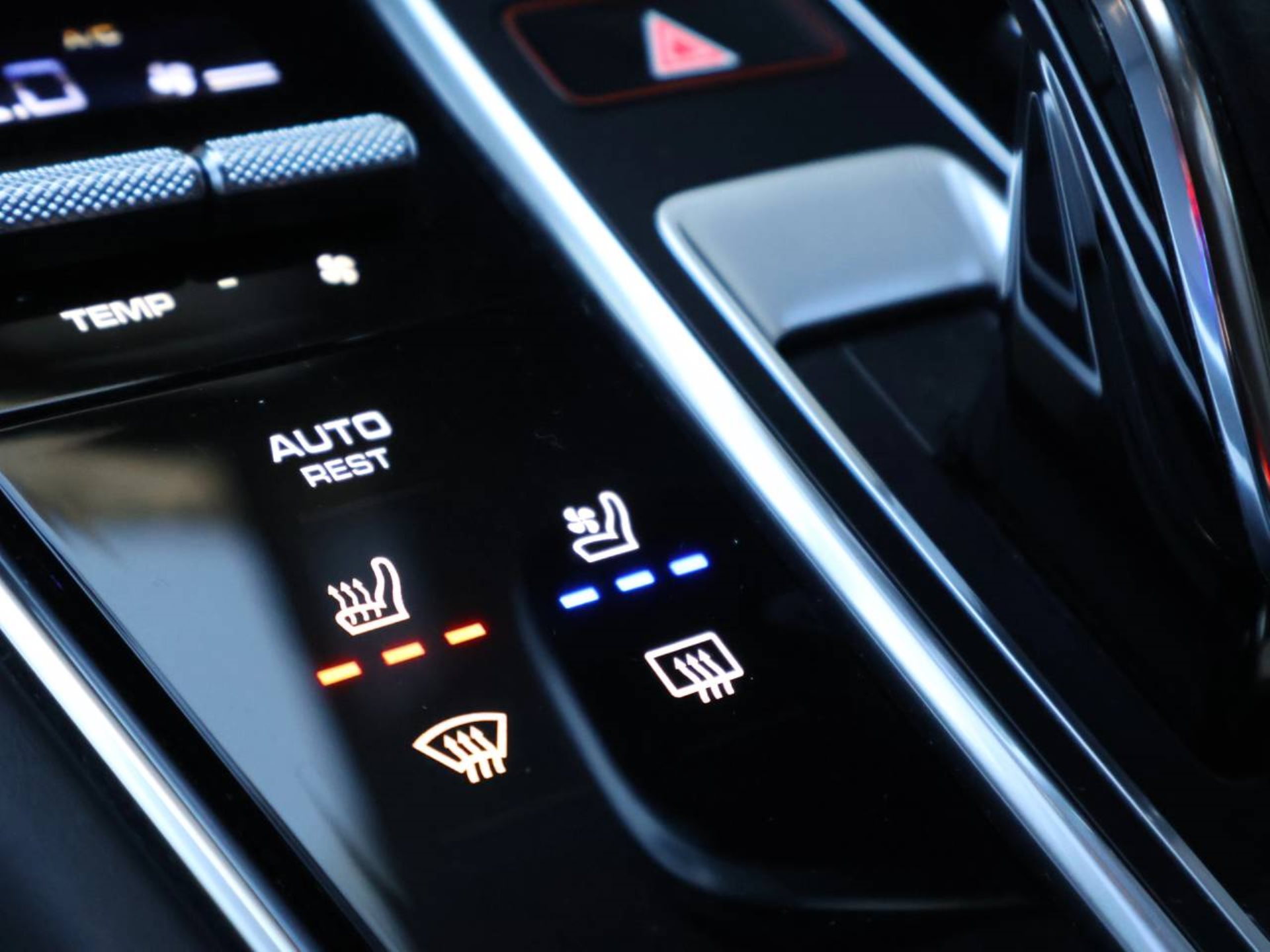 PORSCHE Panamera GTS Sport Turismo-image-24