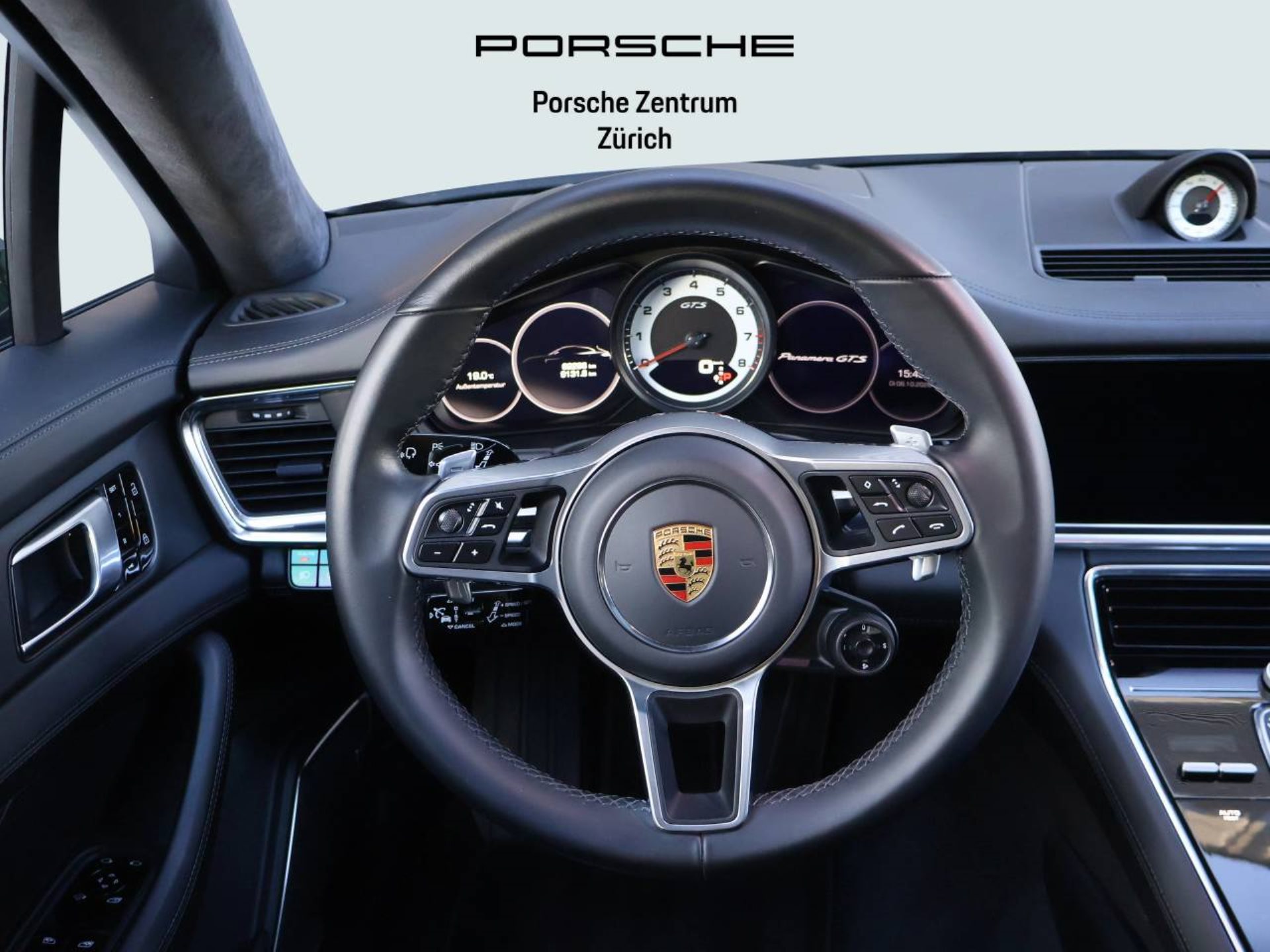 PORSCHE Panamera GTS Sport Turismo-image-11