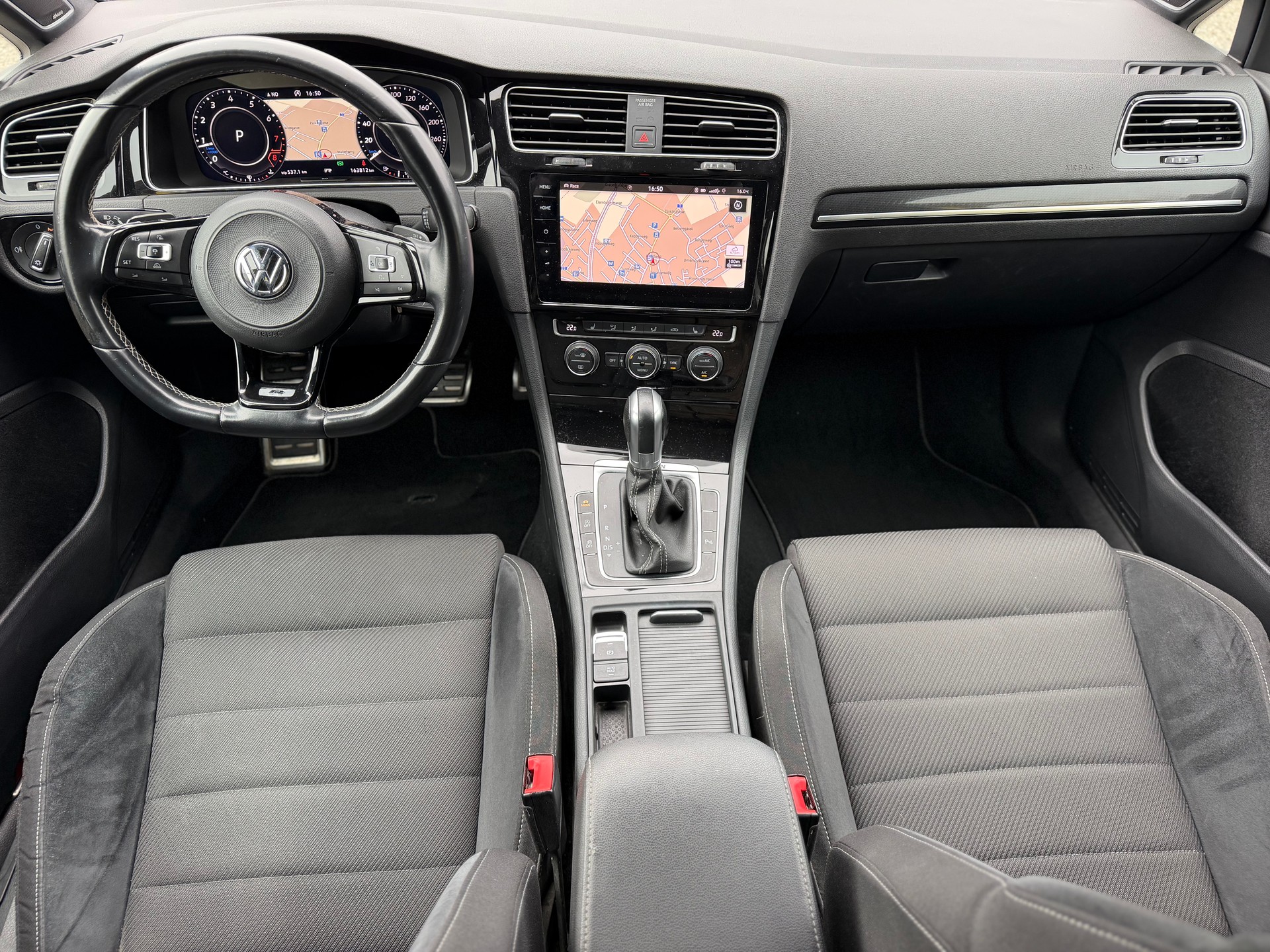 VW Golf 2.0 TSI R 4Motion DSG-image-6