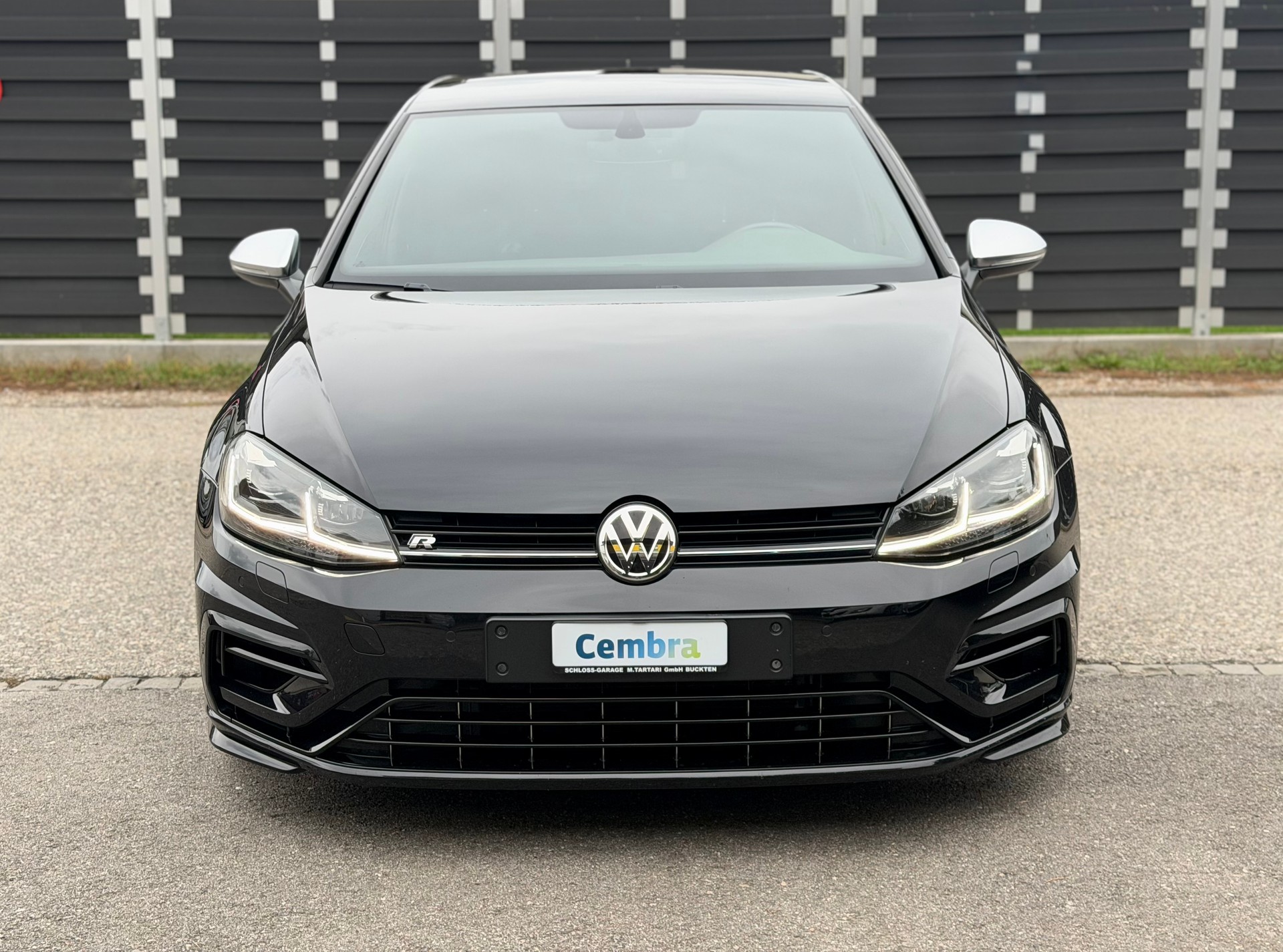 VW Golf 2.0 TSI R 4Motion DSG-image-1